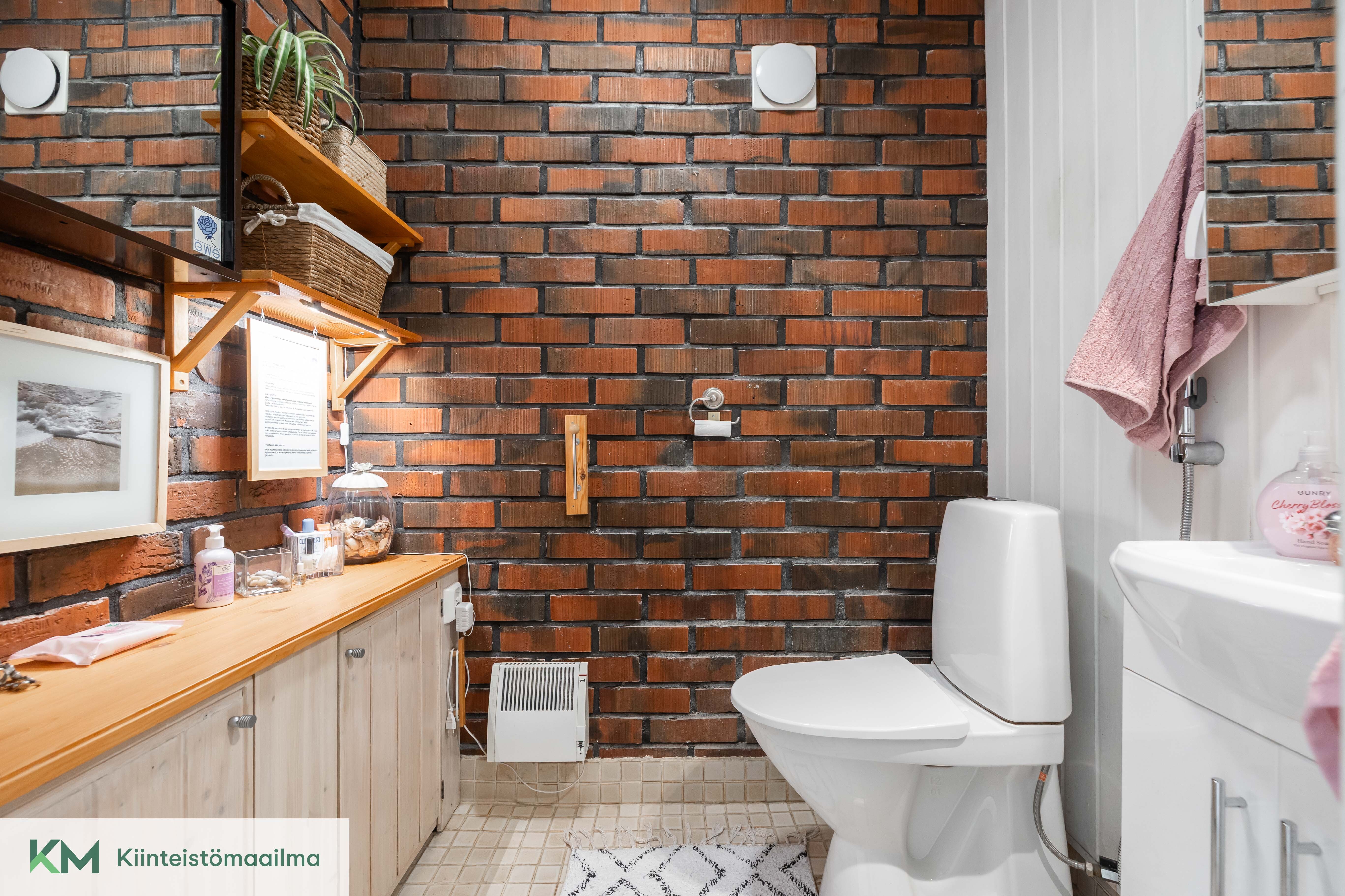 Tyrätaari 13, Juurikorpi, Kotka