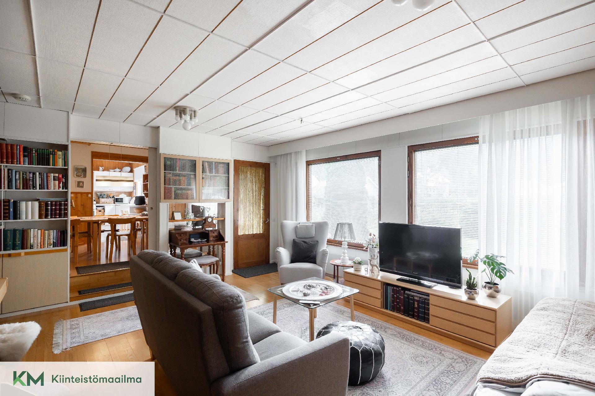 Tyrätaari 13, Juurikorpi, Kotka