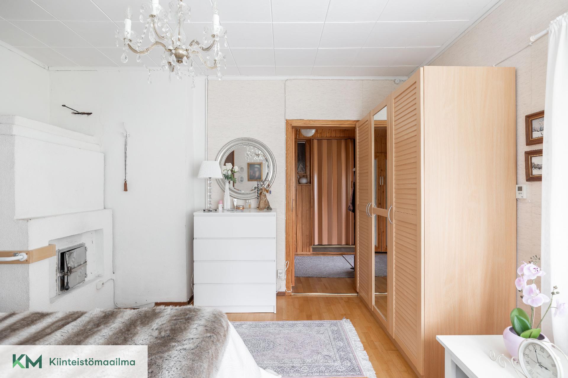 Tyrätaari 13, Juurikorpi, Kotka