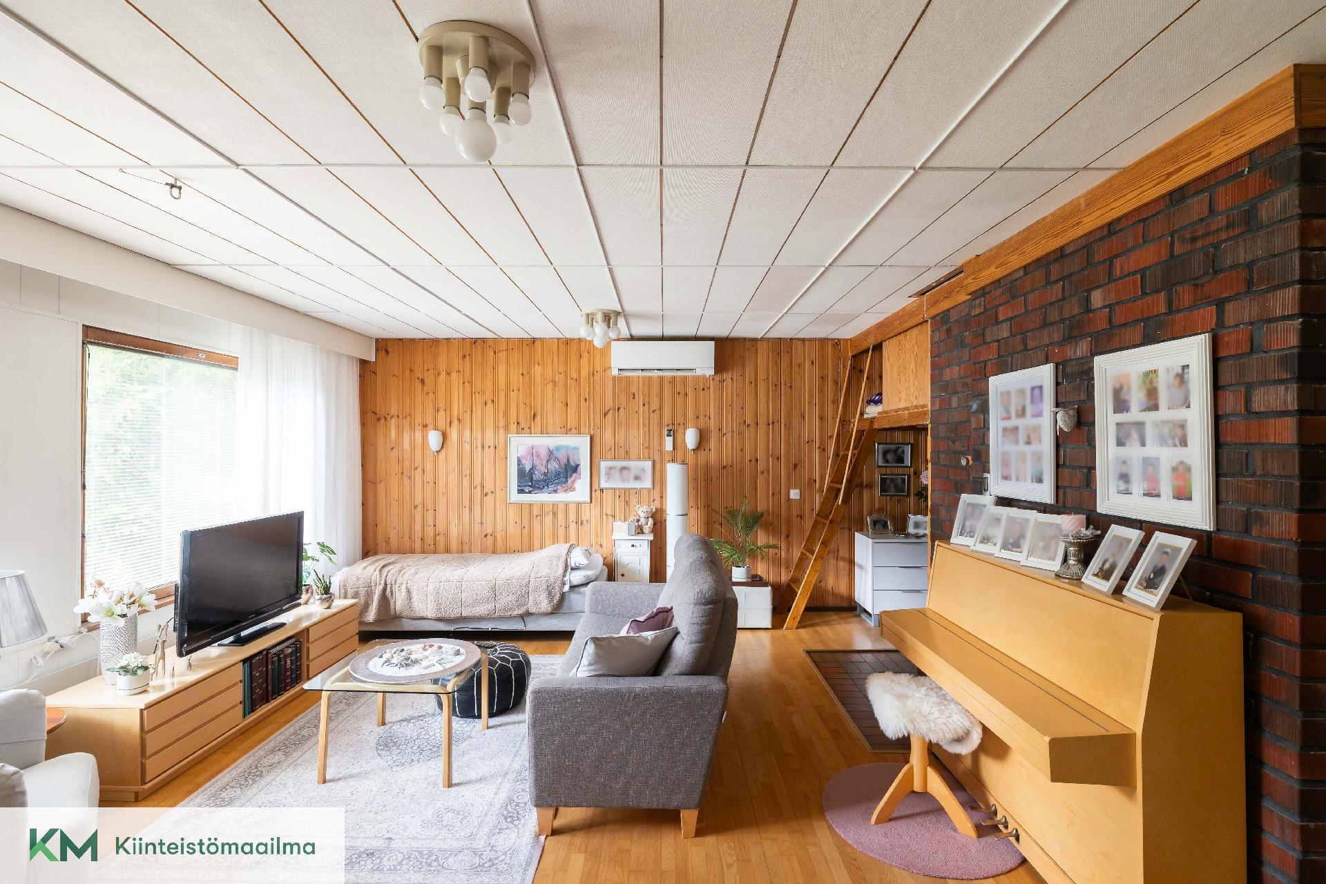 Tyrätaari 13, Juurikorpi, Kotka