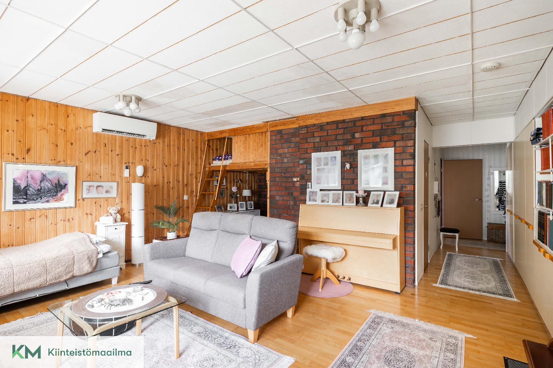 Tyrätaari 13, Juurikorpi, Kotka