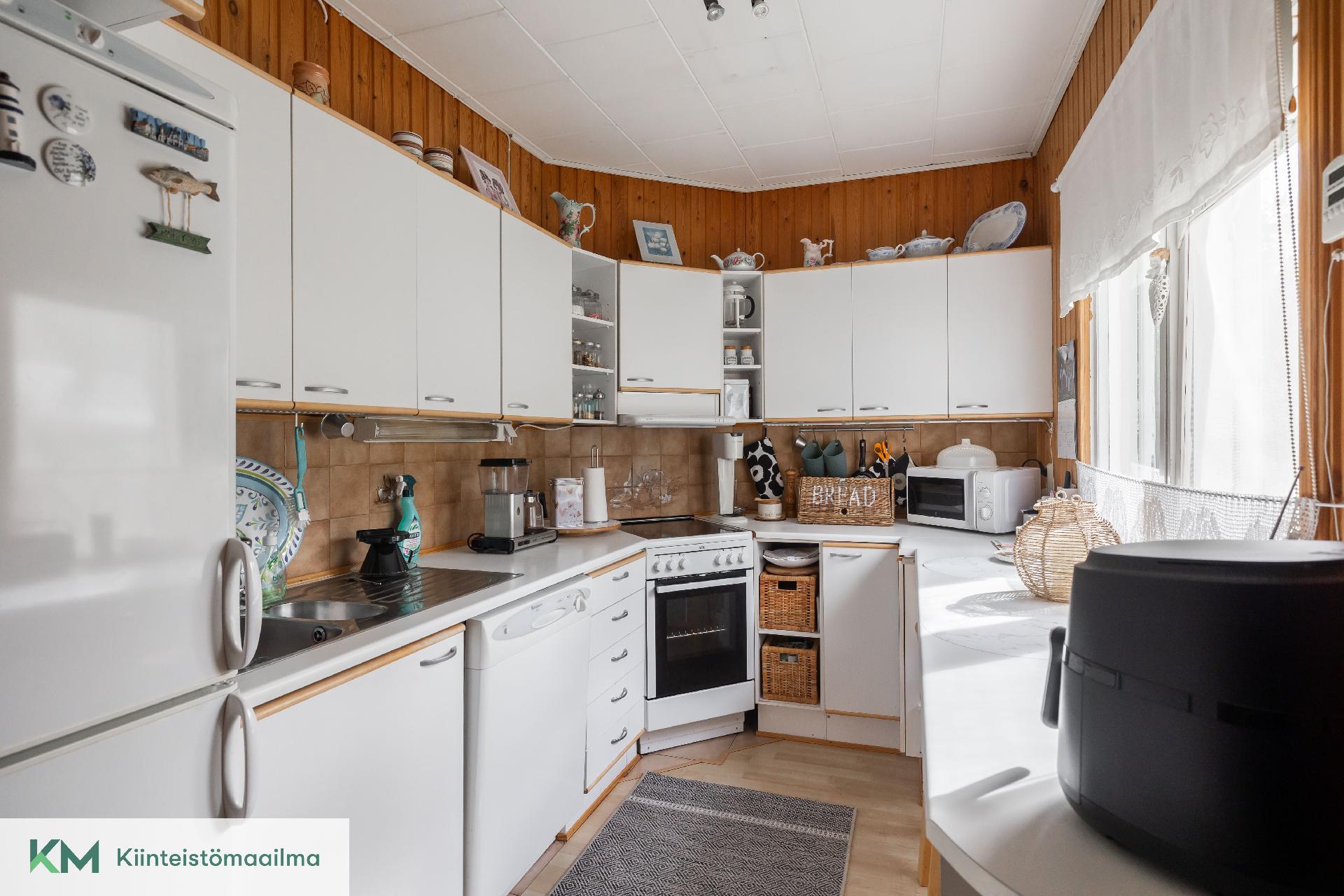 Tyrätaari 13, Juurikorpi, Kotka