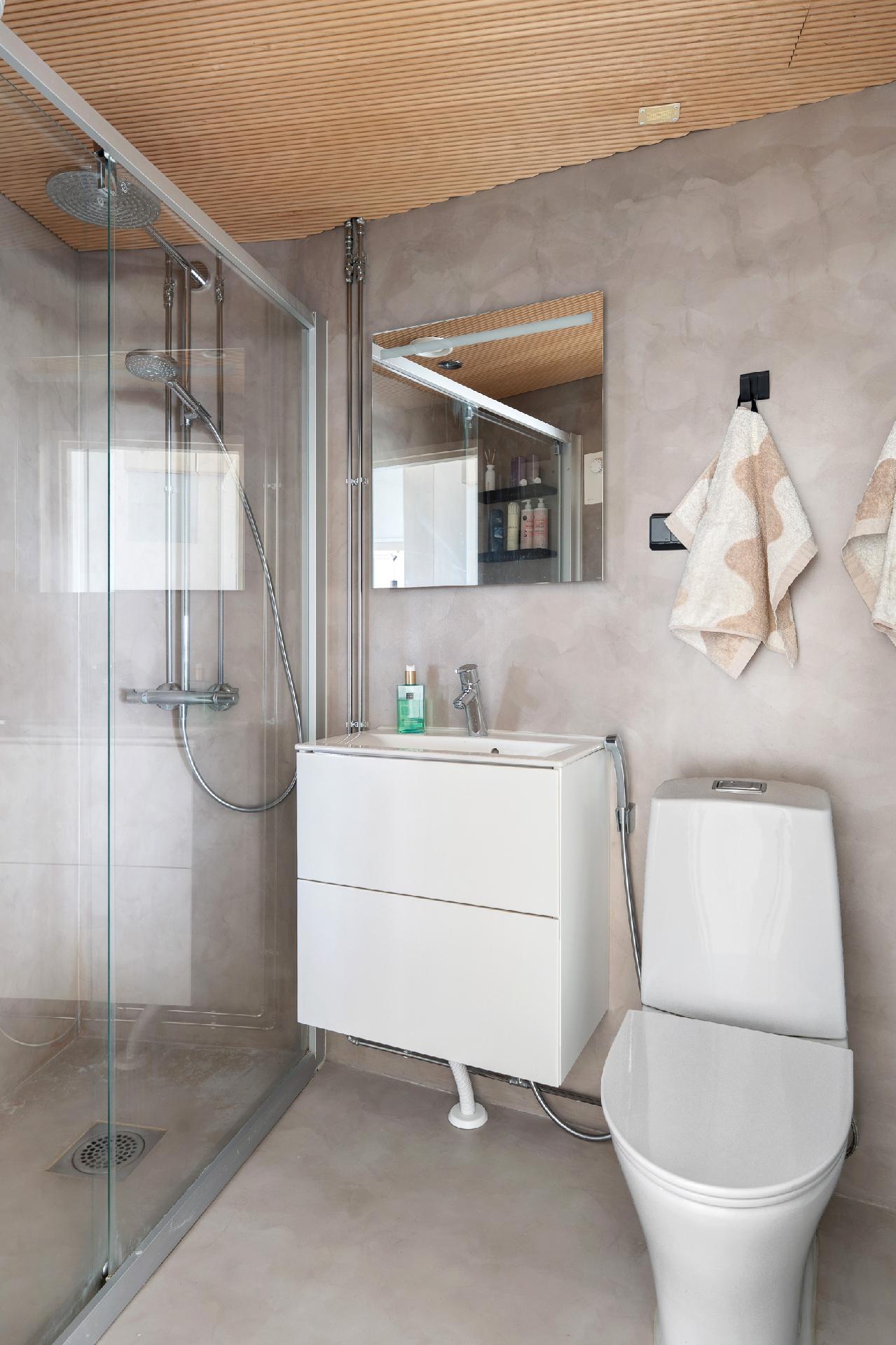 Tyylikäs kph suihkulla