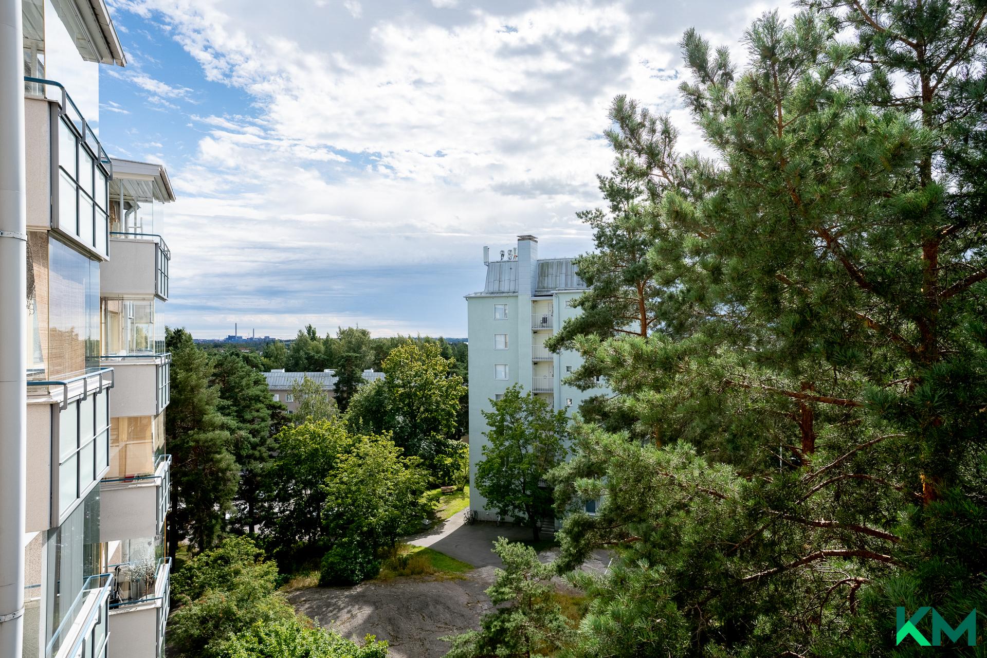 Näkymää parvekkeelta.