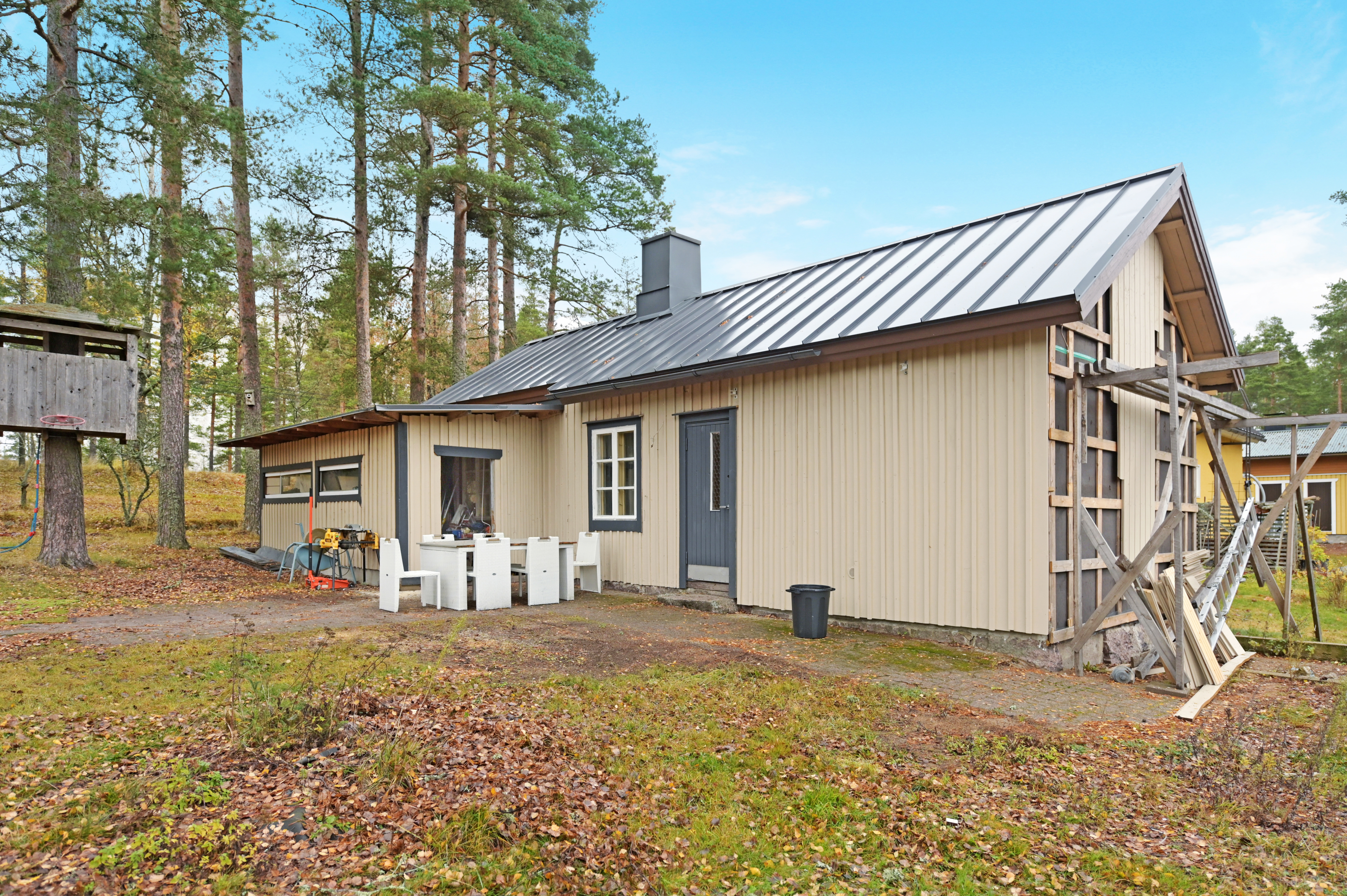 Talousrakennus - Ekonomibyggnad 