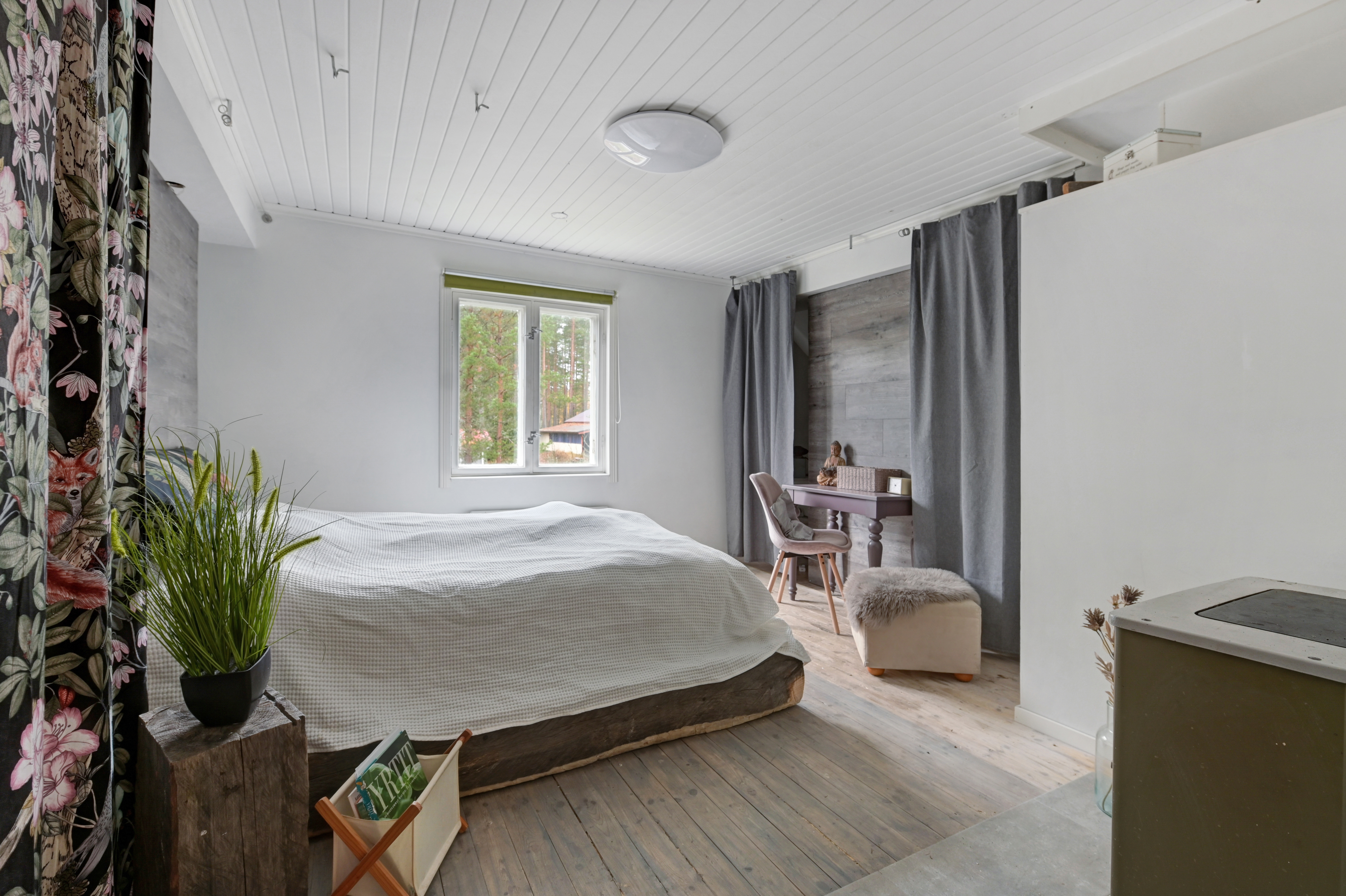 Yläkerran Mh 1 - Övrevåningens Sr 1