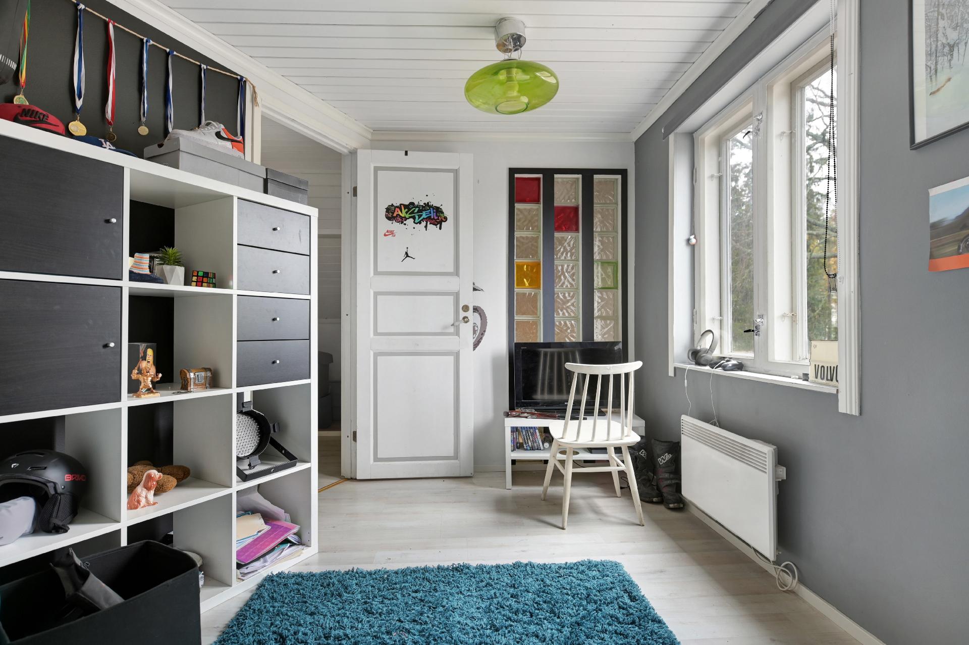 Yläkerran Mh 2 - Övrevån. Sr 2