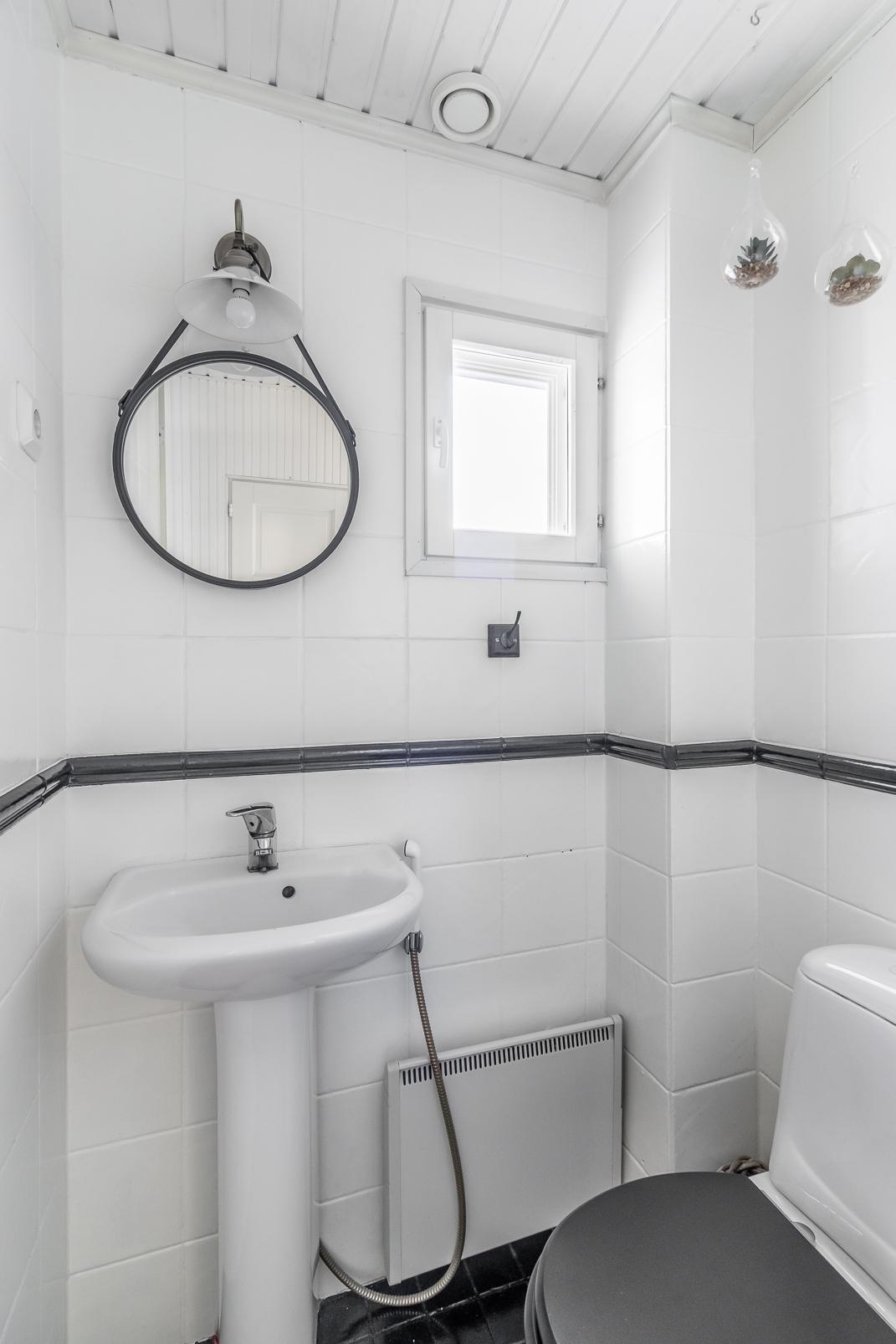 Mäenalus 21, Tapanila, Helsinki