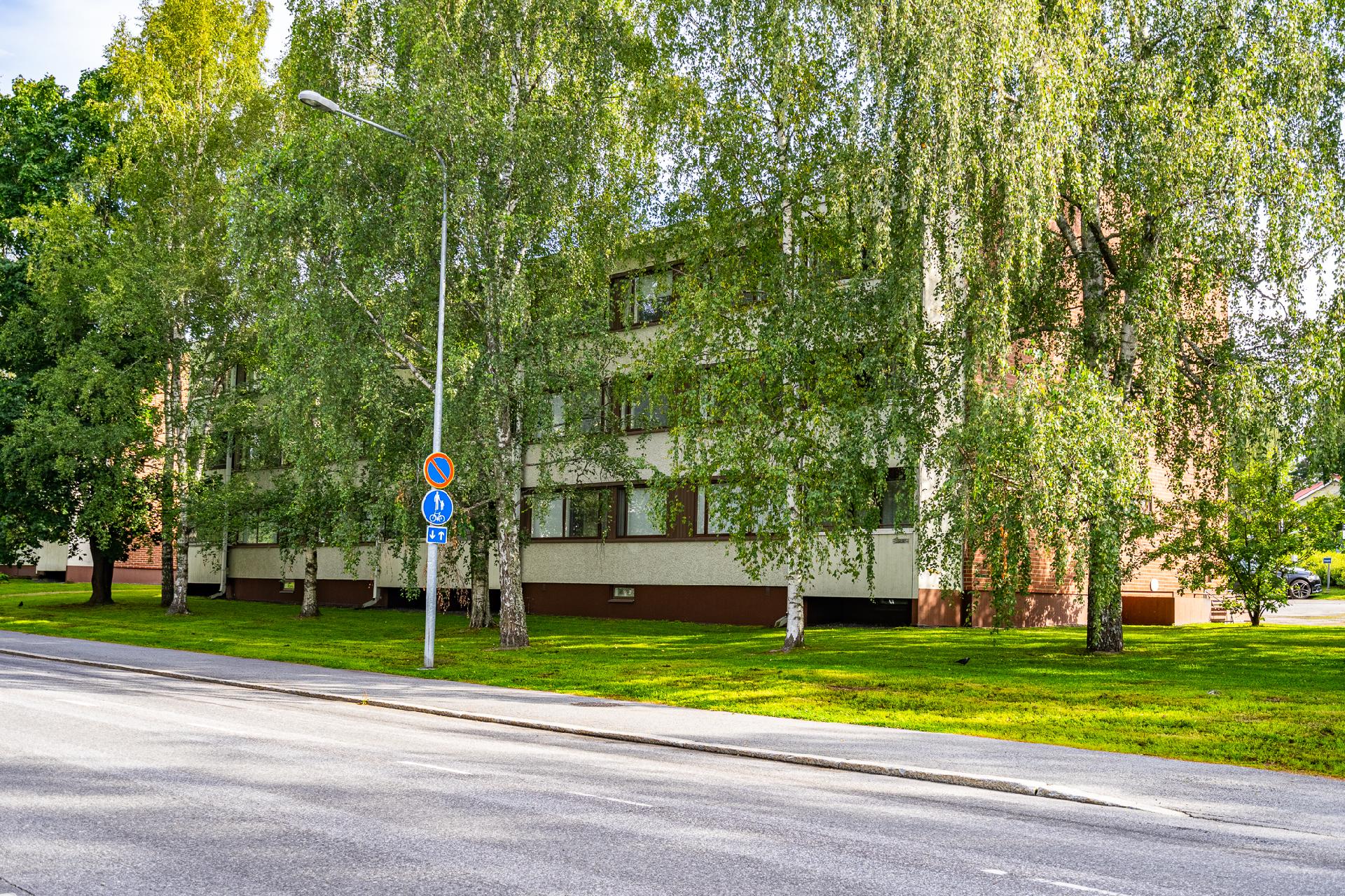 Näkymä Roukontien suunnasta