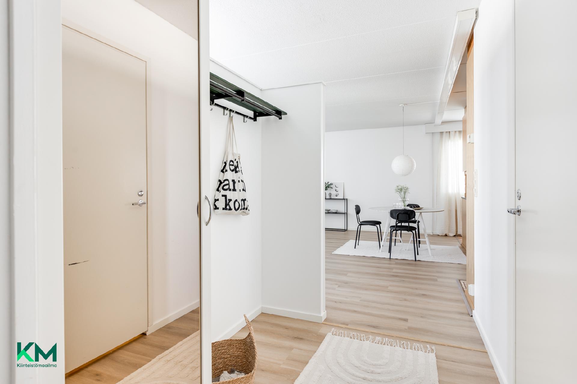 Kuivastie 12, Länsi-Tuira, Oulu