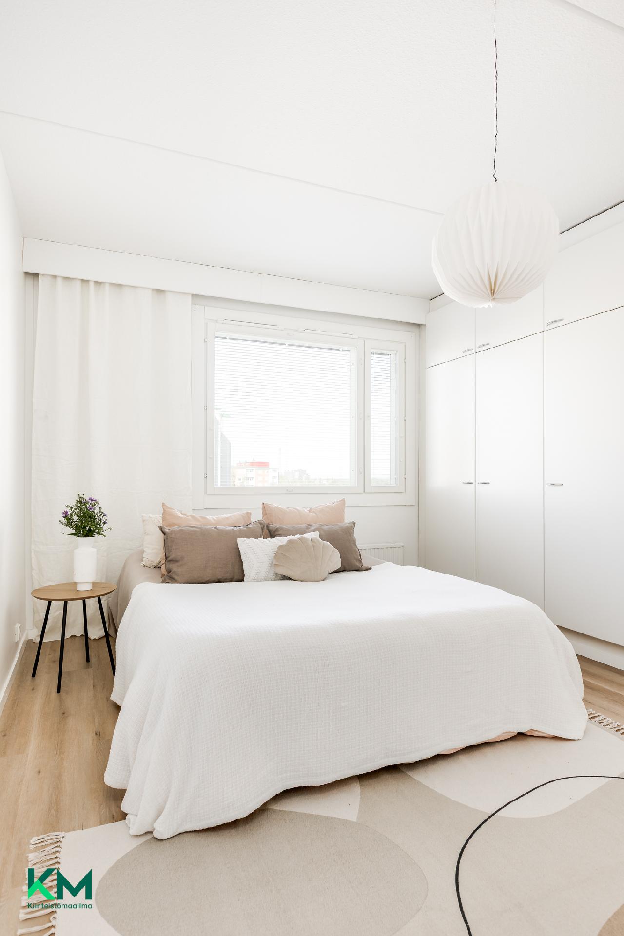 Kuivastie 12, Länsi-Tuira, Oulu