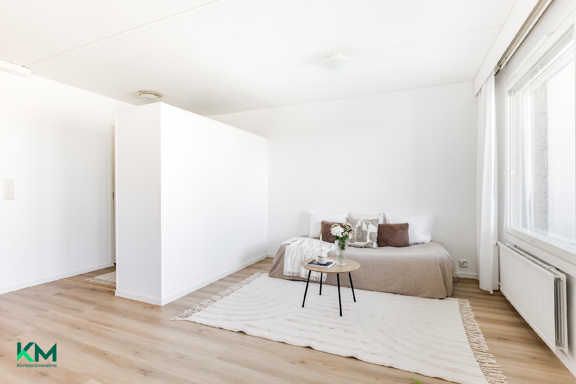 Kuivastie 12, Länsi-Tuira, Oulu