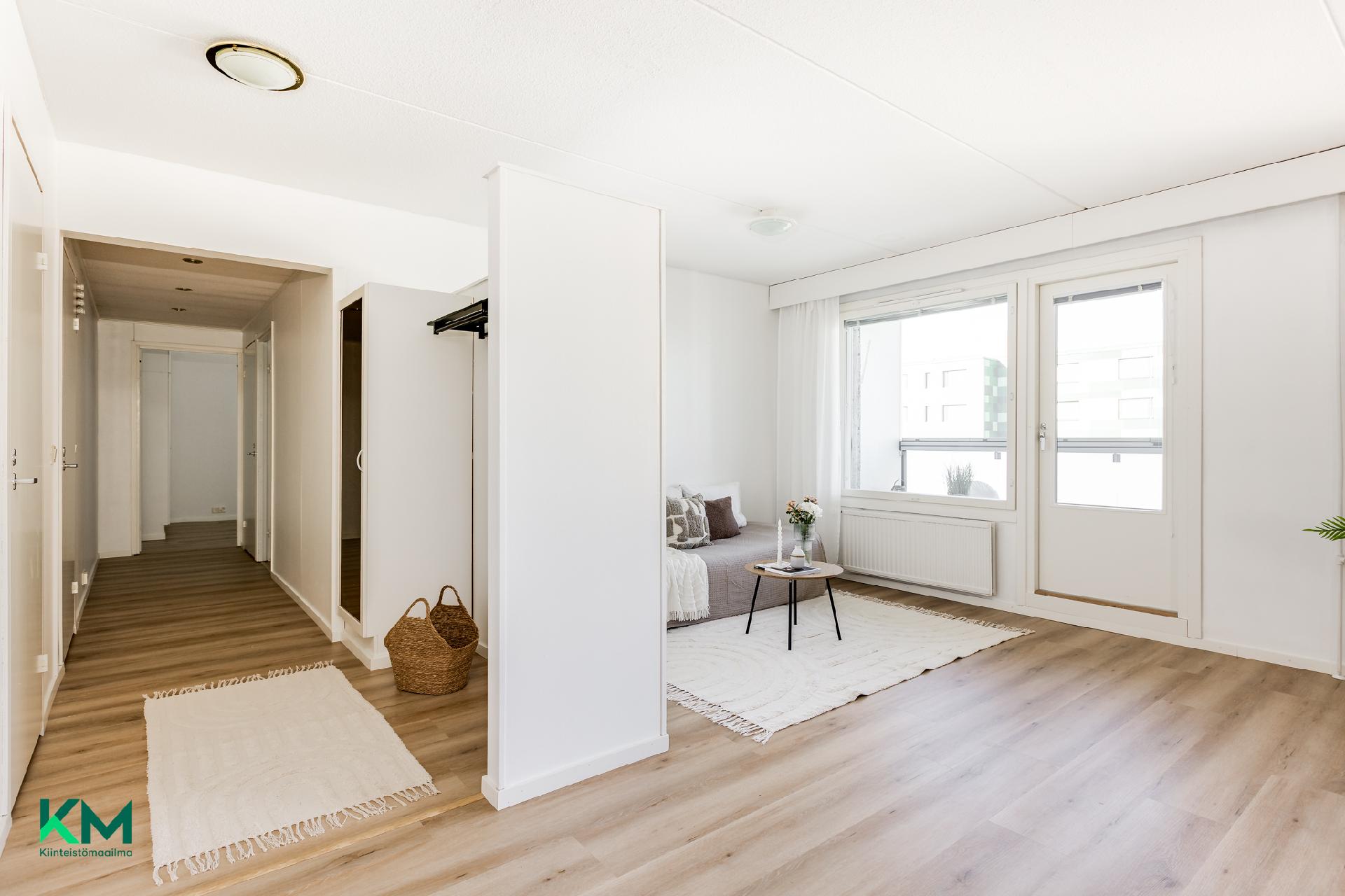 Kuivastie 12, Länsi-Tuira, Oulu