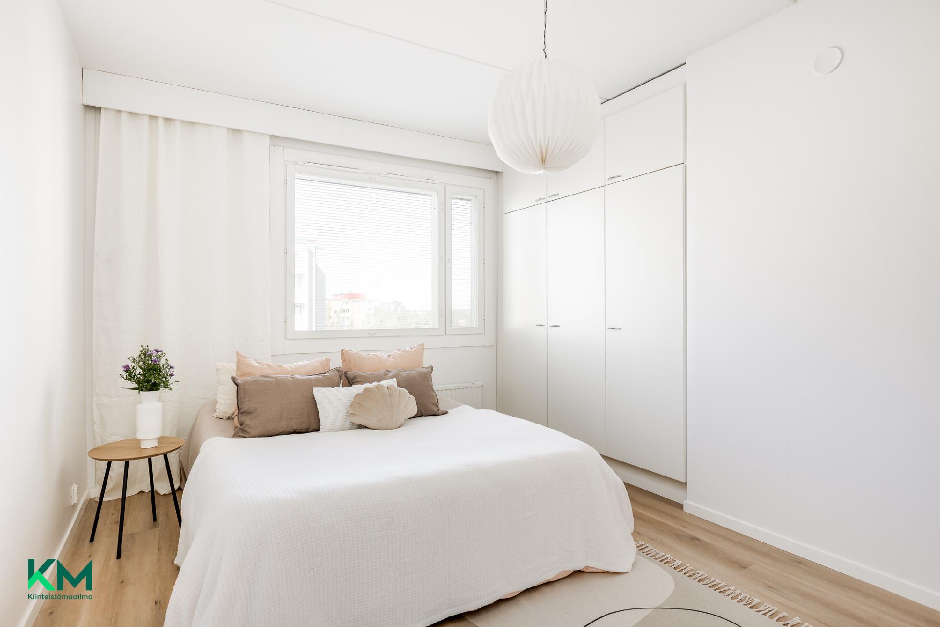 Kuivastie 12, Länsi-Tuira, Oulu