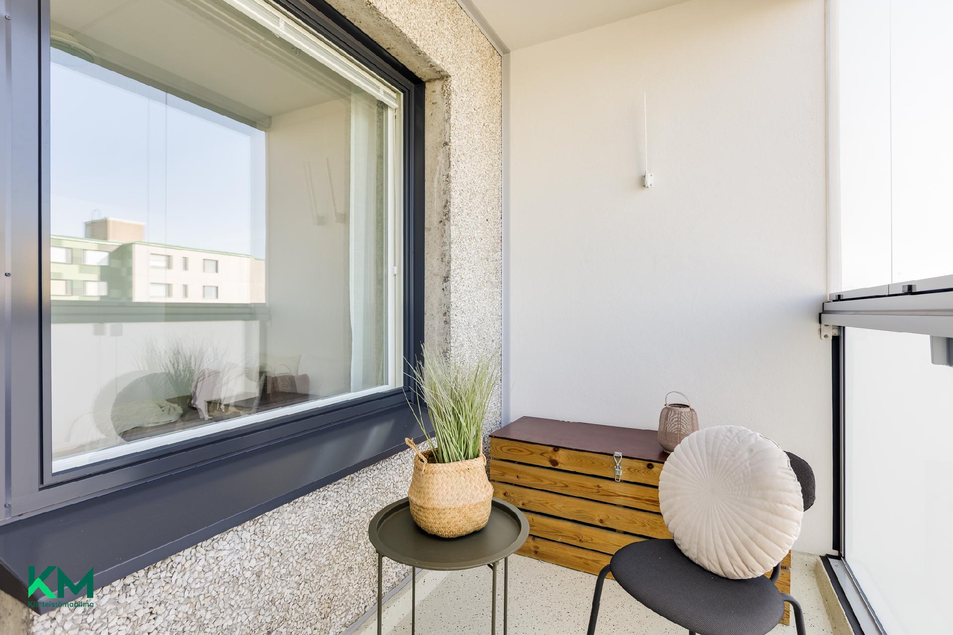 Kuivastie 12, Länsi-Tuira, Oulu