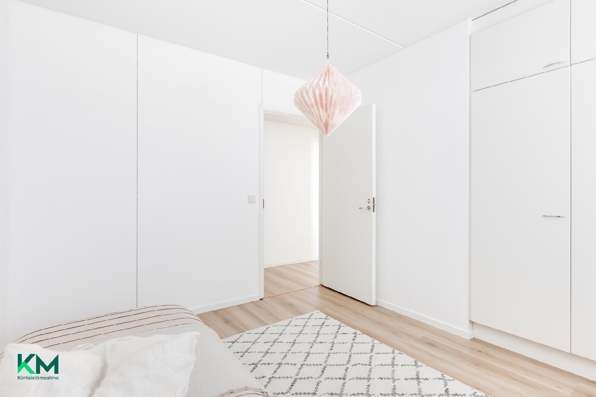 Kuivastie 12, Länsi-Tuira, Oulu