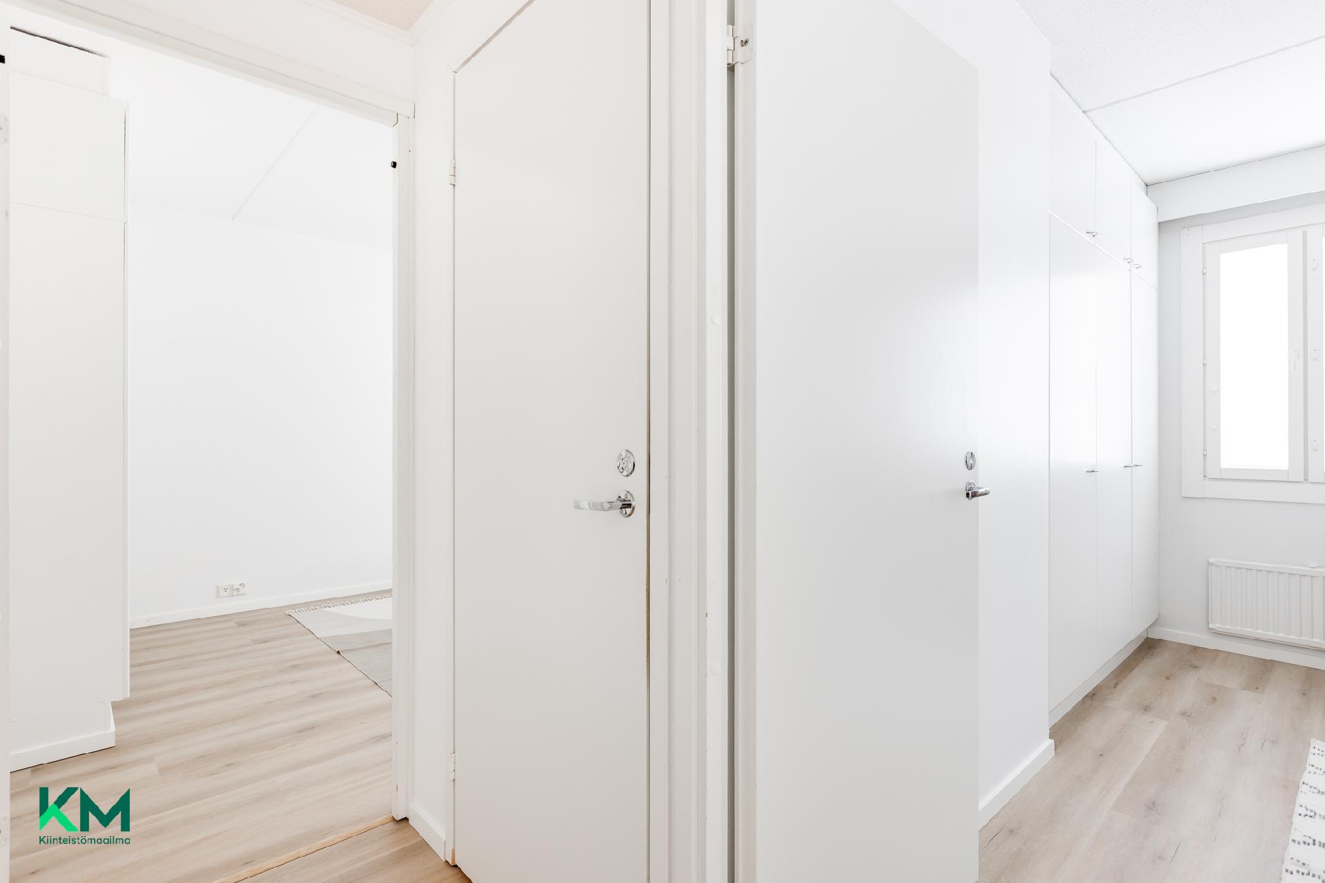 Kuivastie 12, Länsi-Tuira, Oulu