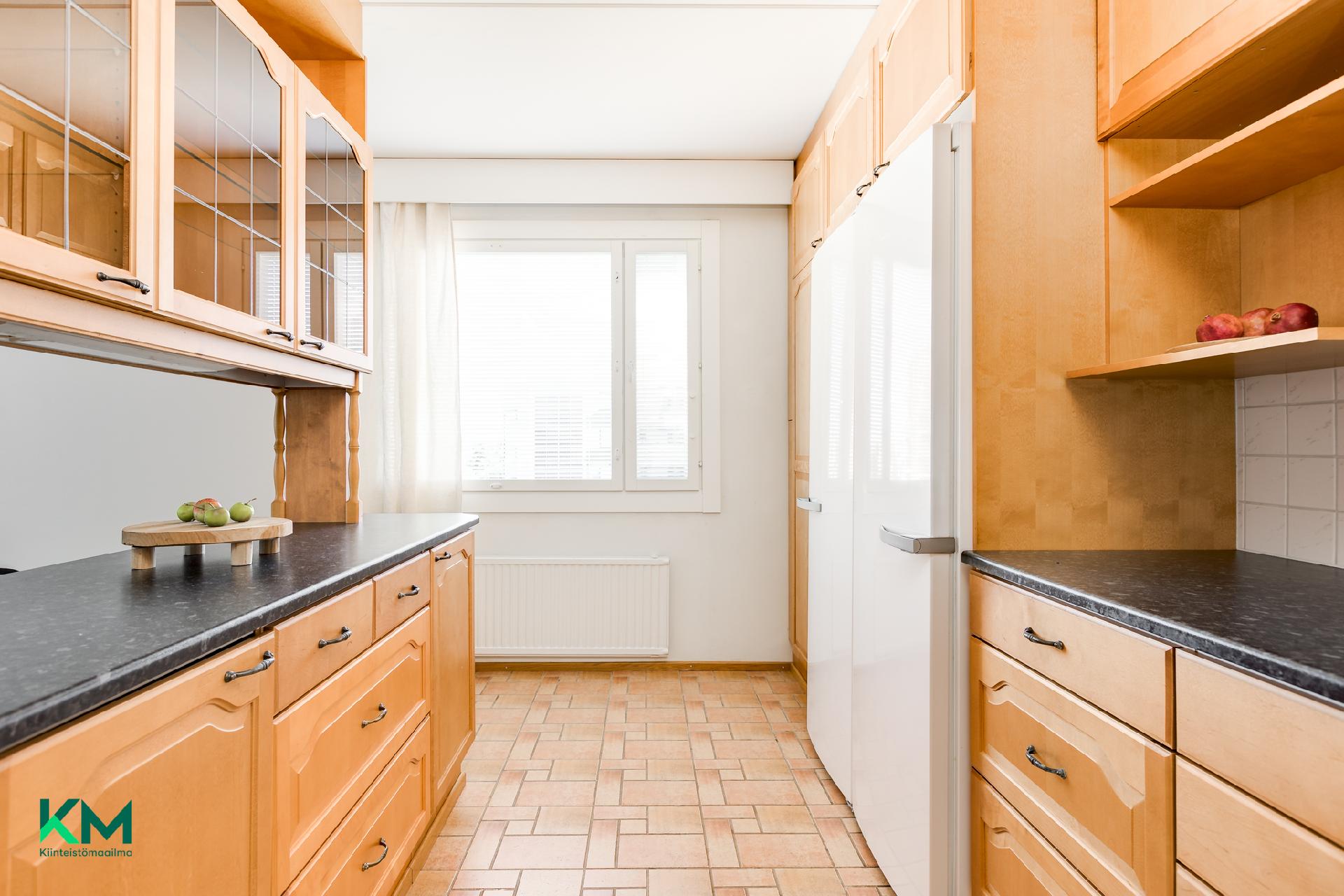 Kuivastie 12, Länsi-Tuira, Oulu