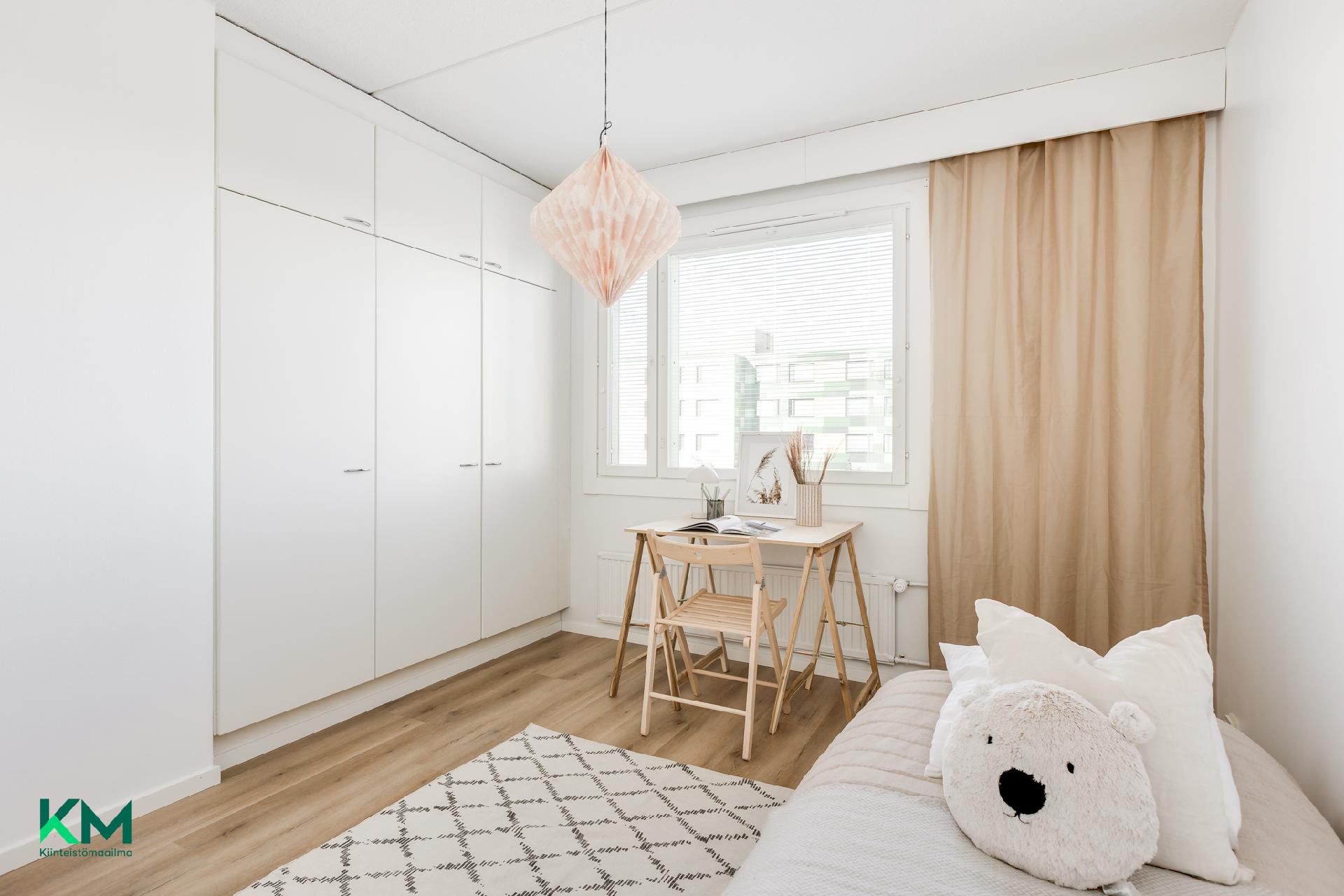 Kuivastie 12, Länsi-Tuira, Oulu