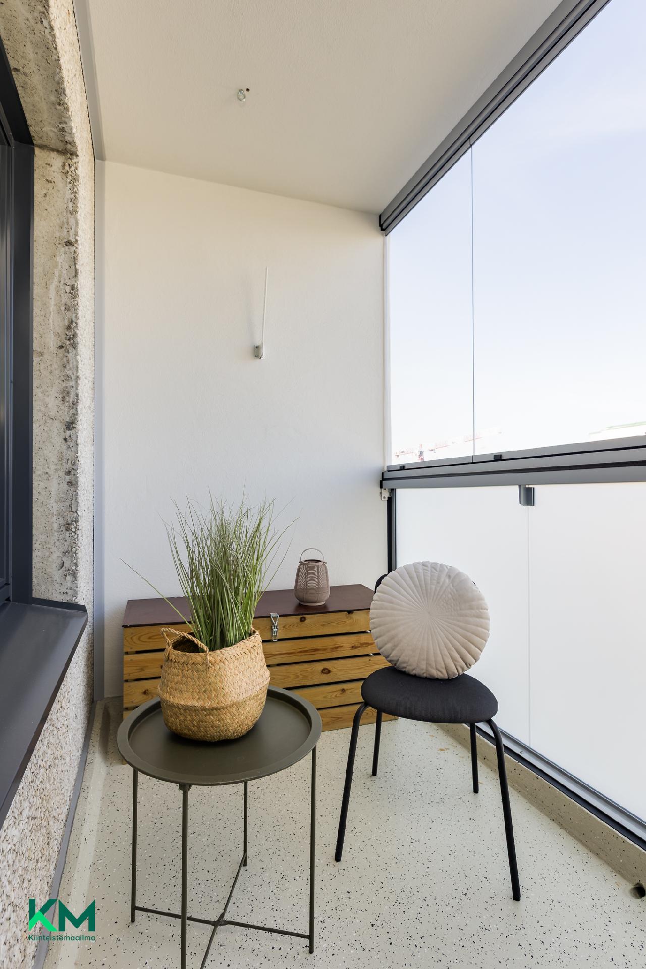 Kuivastie 12, Länsi-Tuira, Oulu