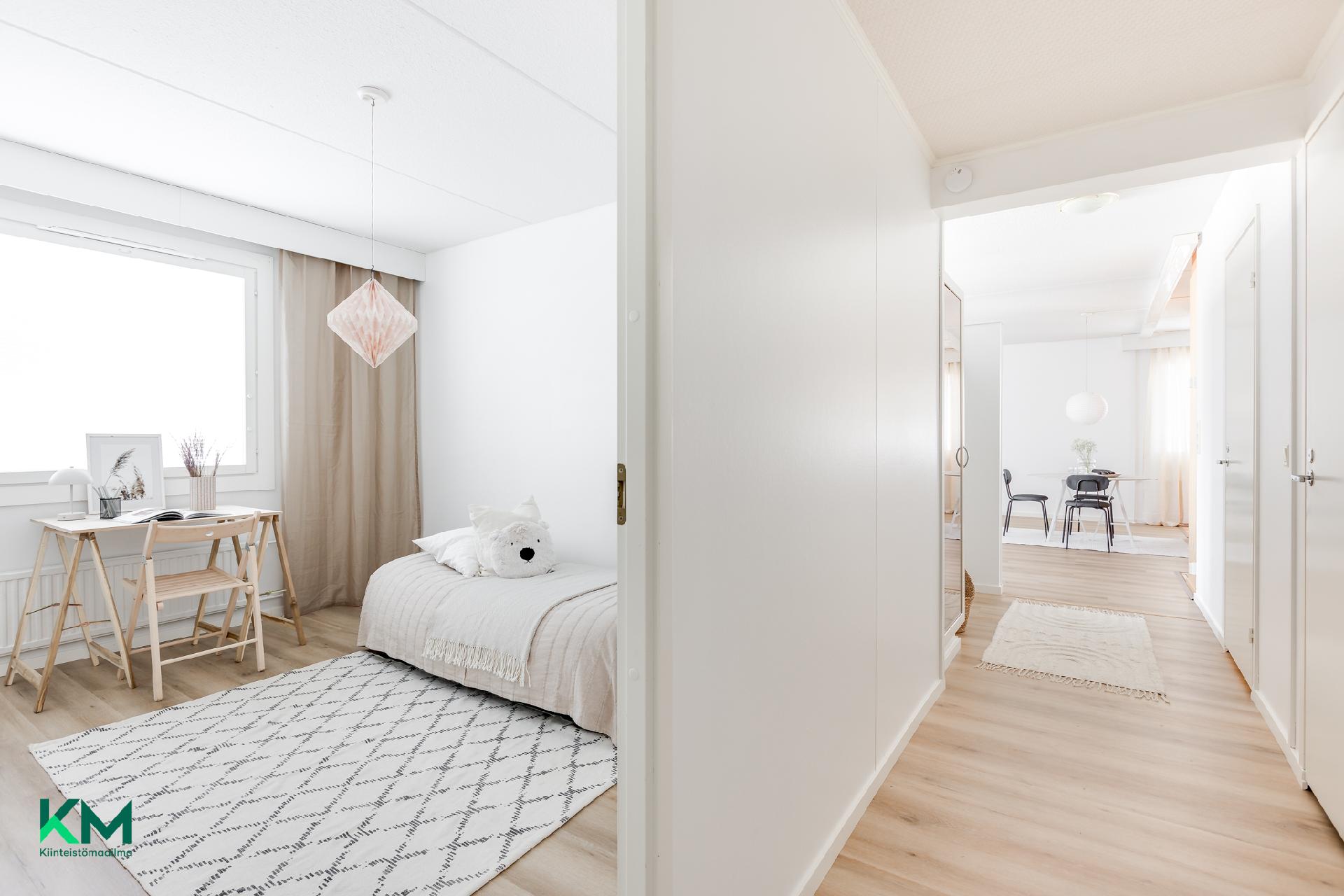 Kuivastie 12, Länsi-Tuira, Oulu