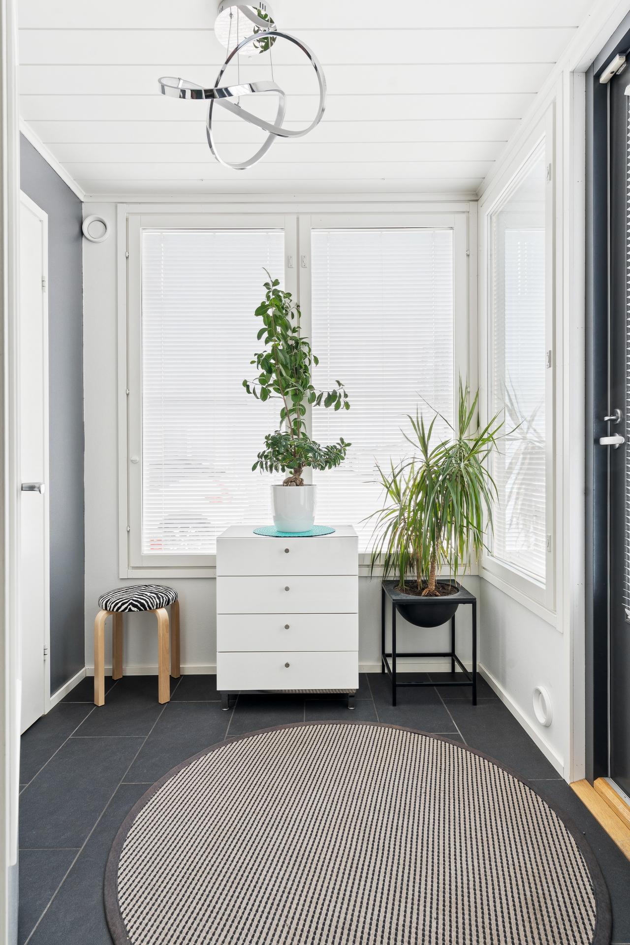 Taivaankansi 1, Ala-Tikkurila, Helsinki