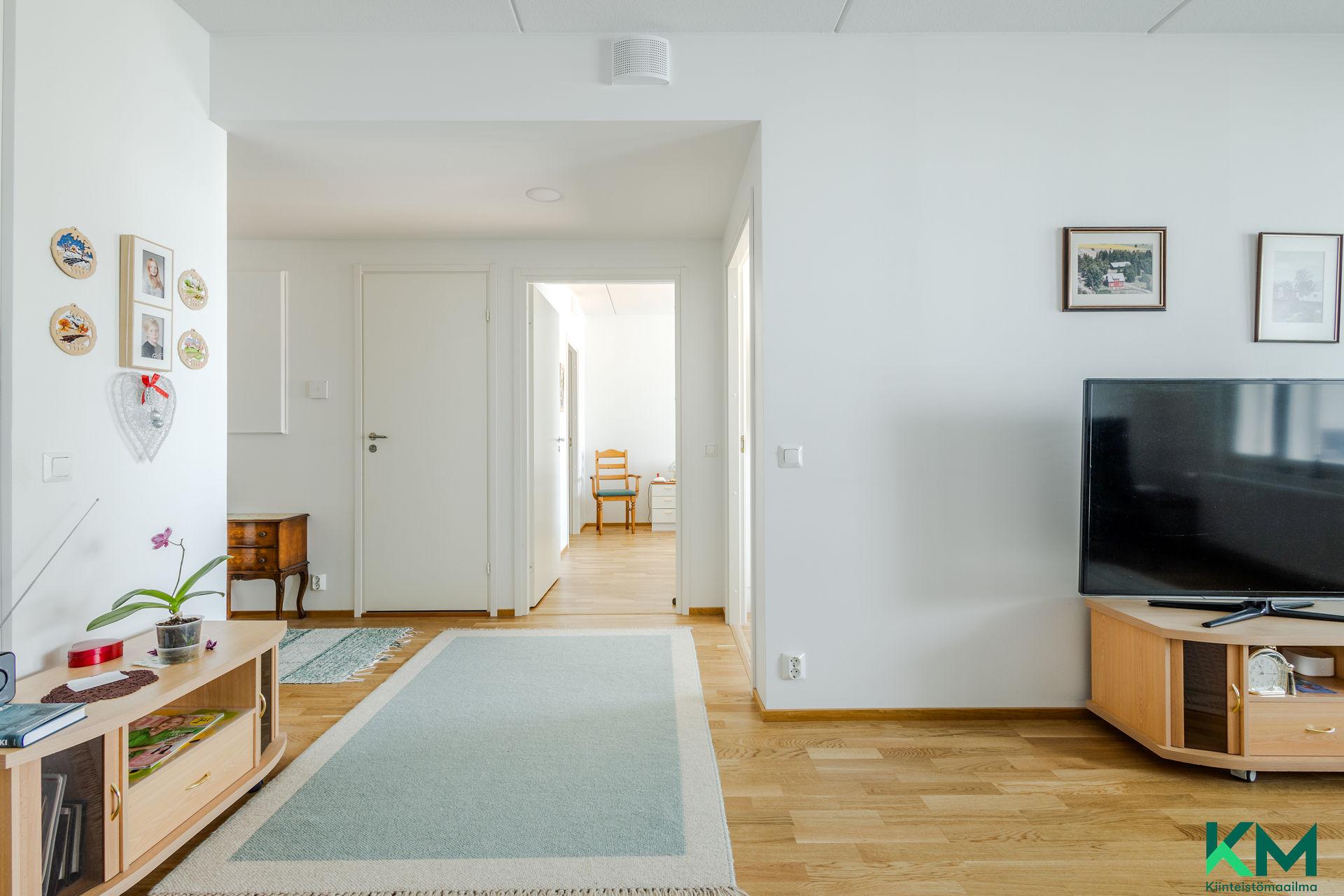 Vahva-Jussin lenkki 21, Asemantausta, Lahti