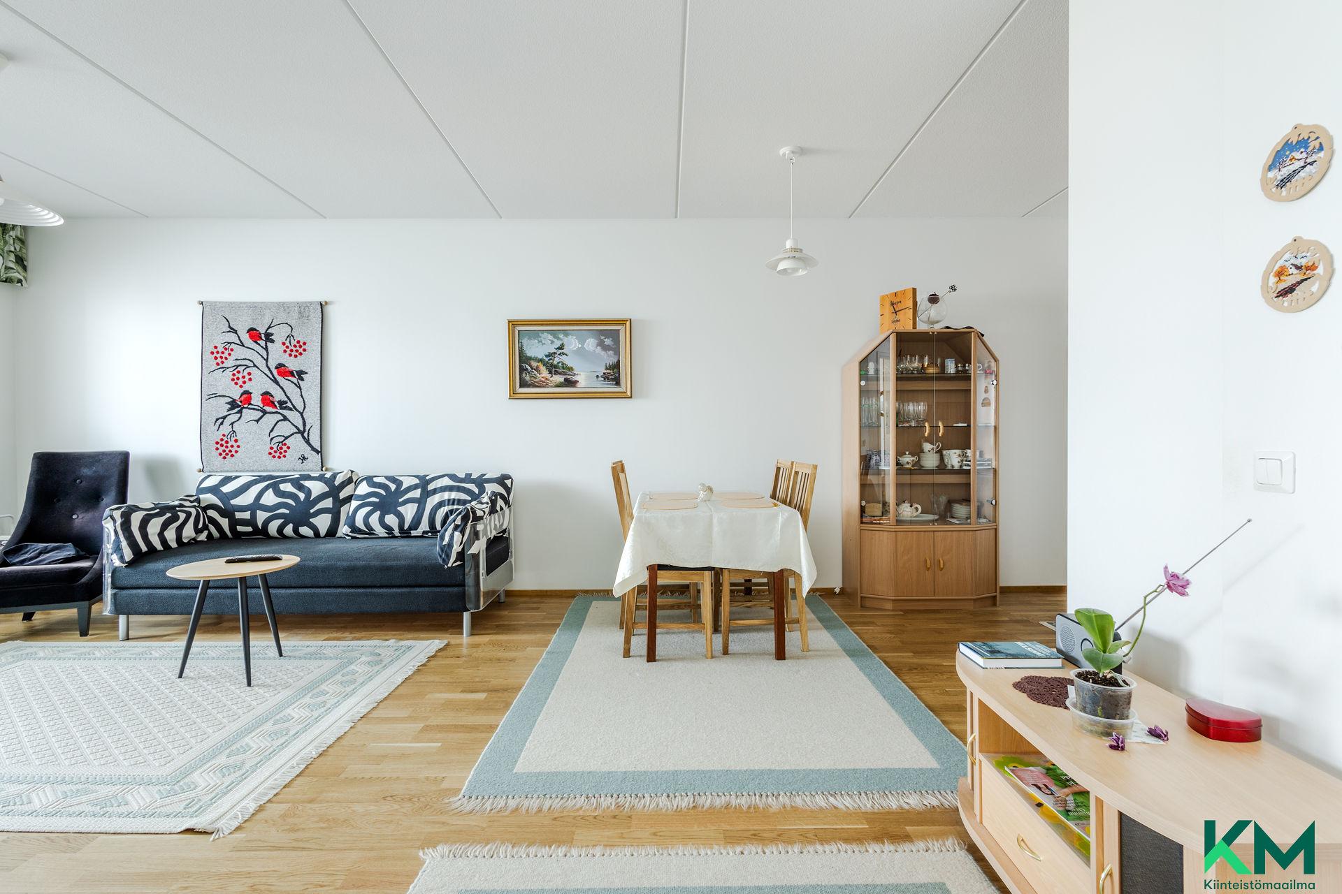 Vahva-Jussin lenkki 21, Asemantausta, Lahti