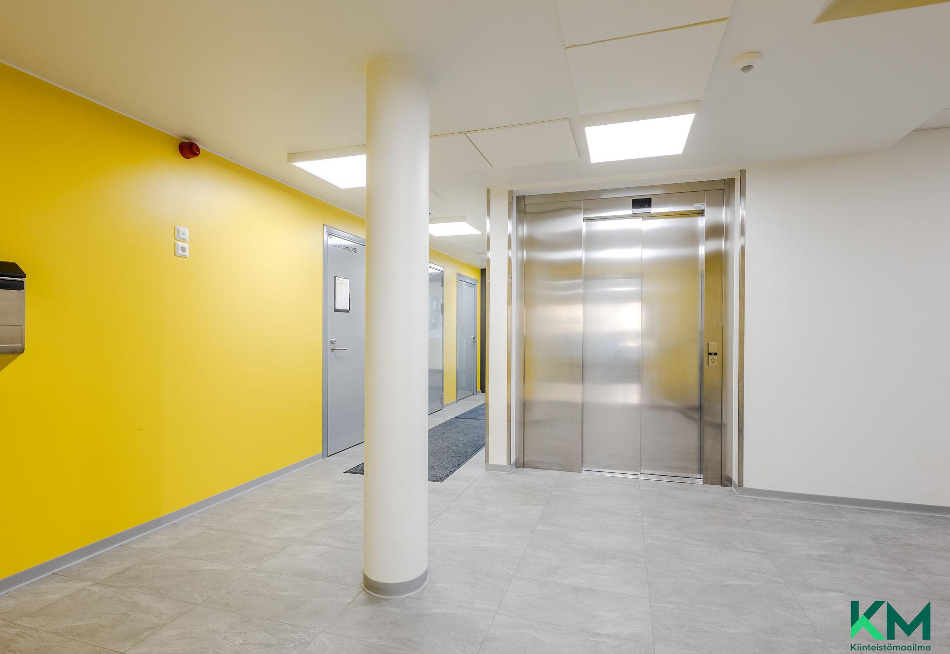 Vahva-Jussin lenkki 21, Asemantausta, Lahti