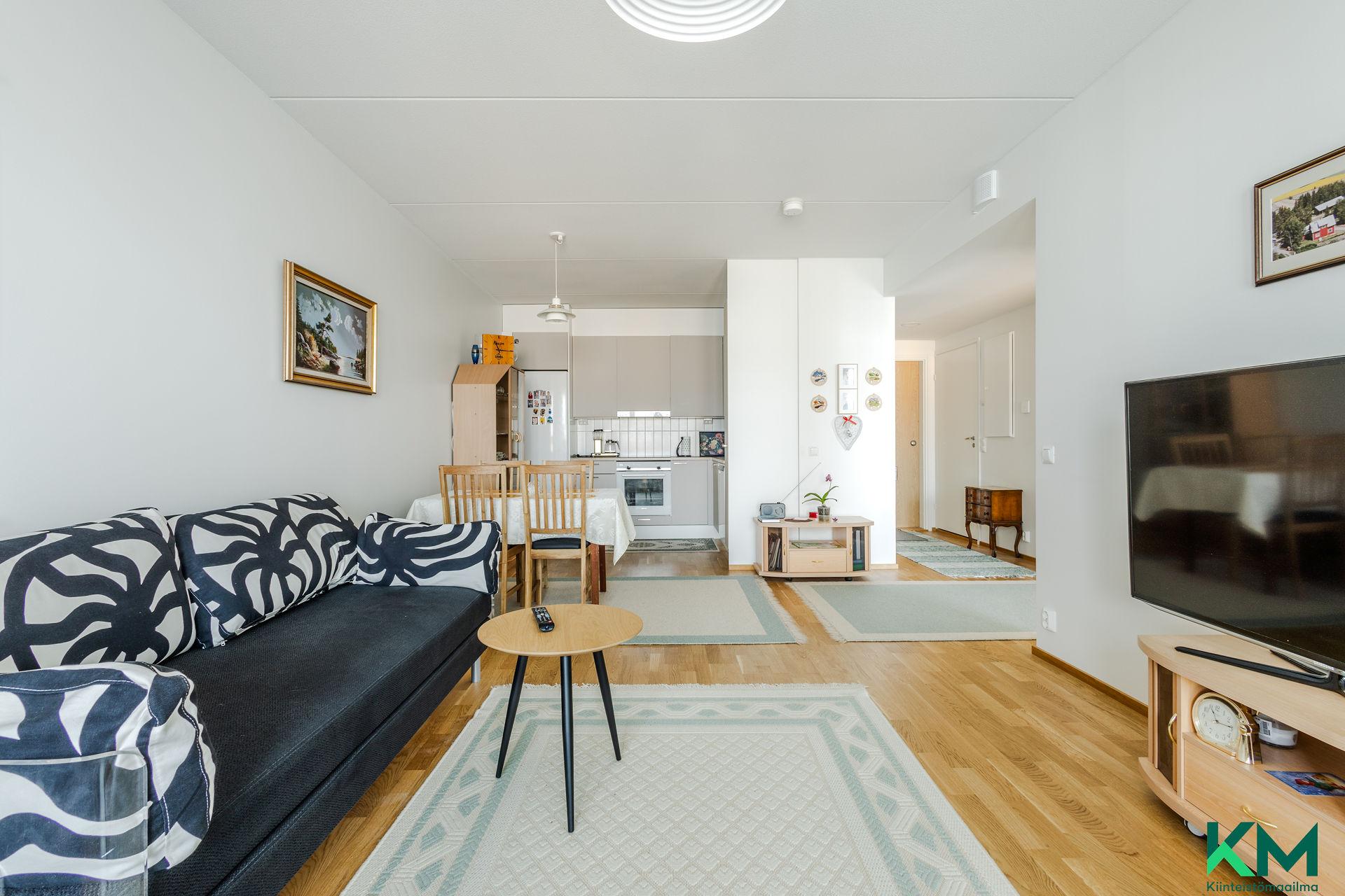 Vahva-Jussin lenkki 21, Asemantausta, Lahti