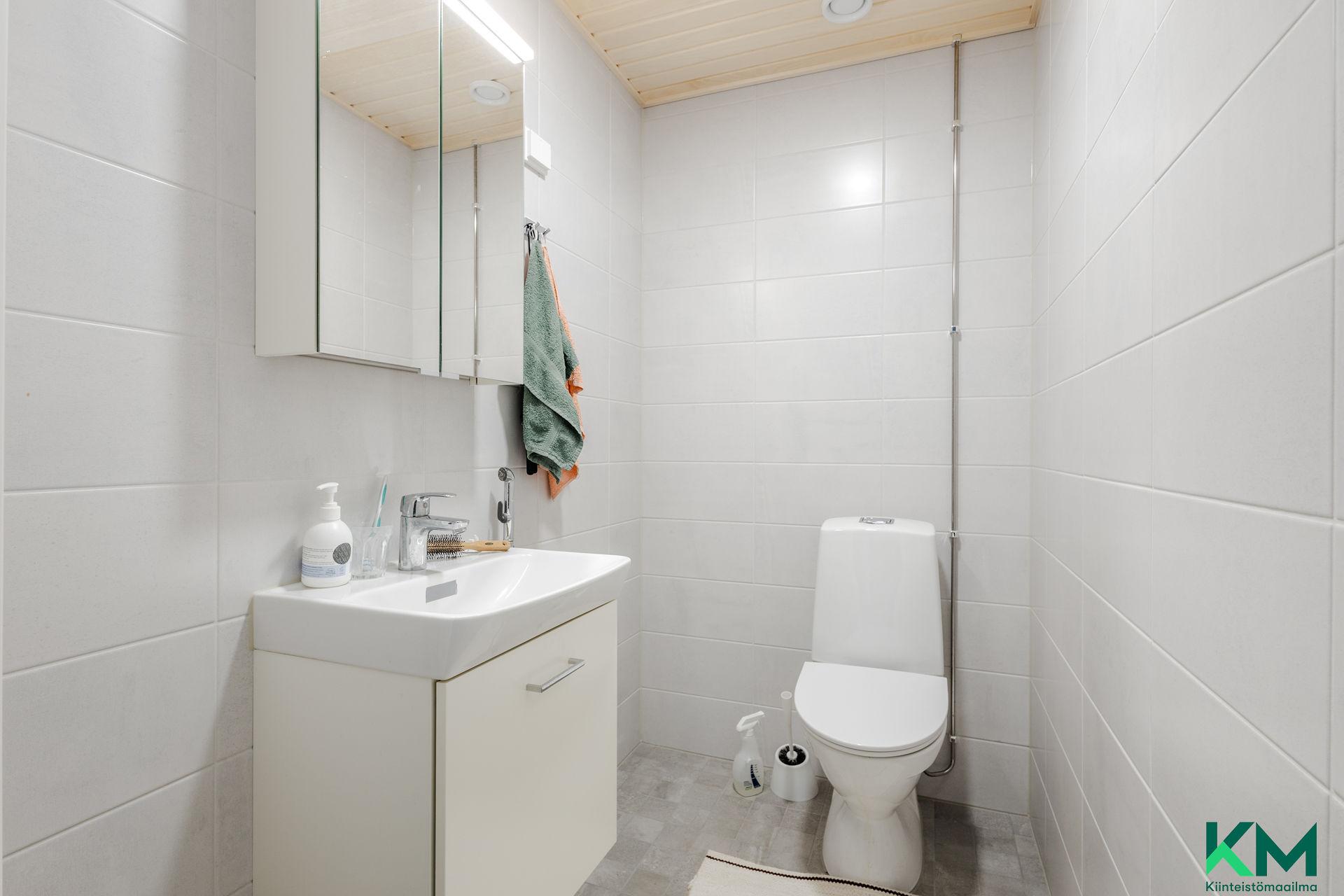 Vahva-Jussin lenkki 21, Asemantausta, Lahti