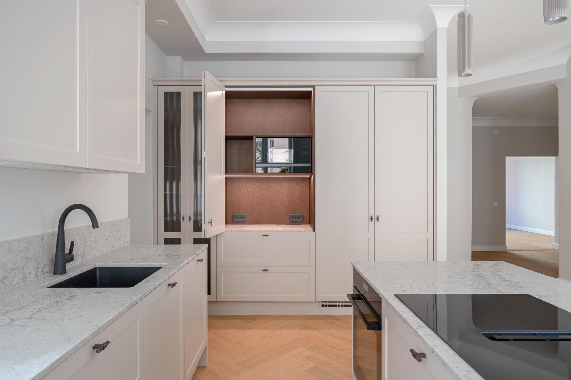 Luotsikatu 4, Katajanokka, Helsinki