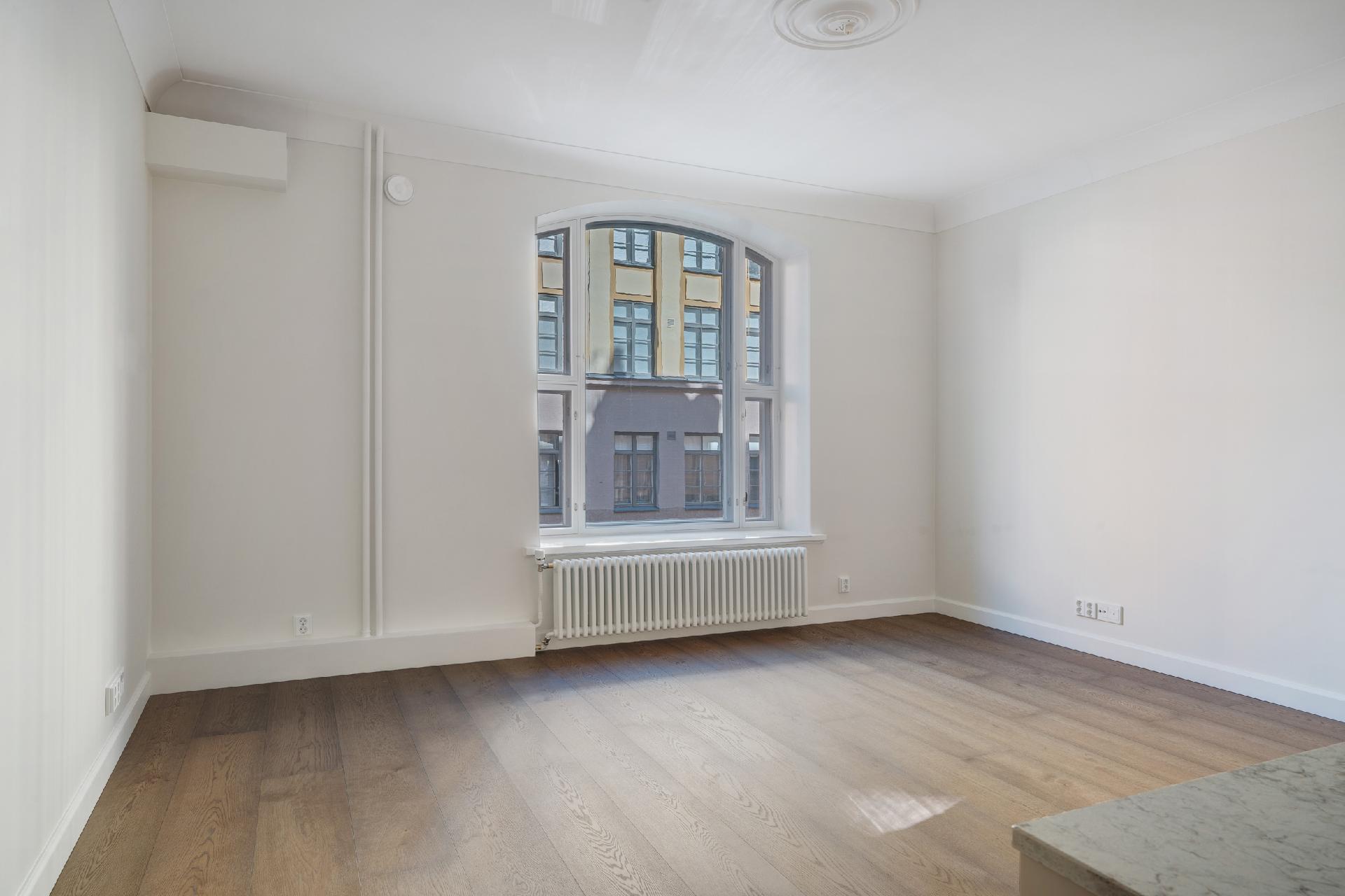 Luotsikatu 4, Katajanokka, Helsinki