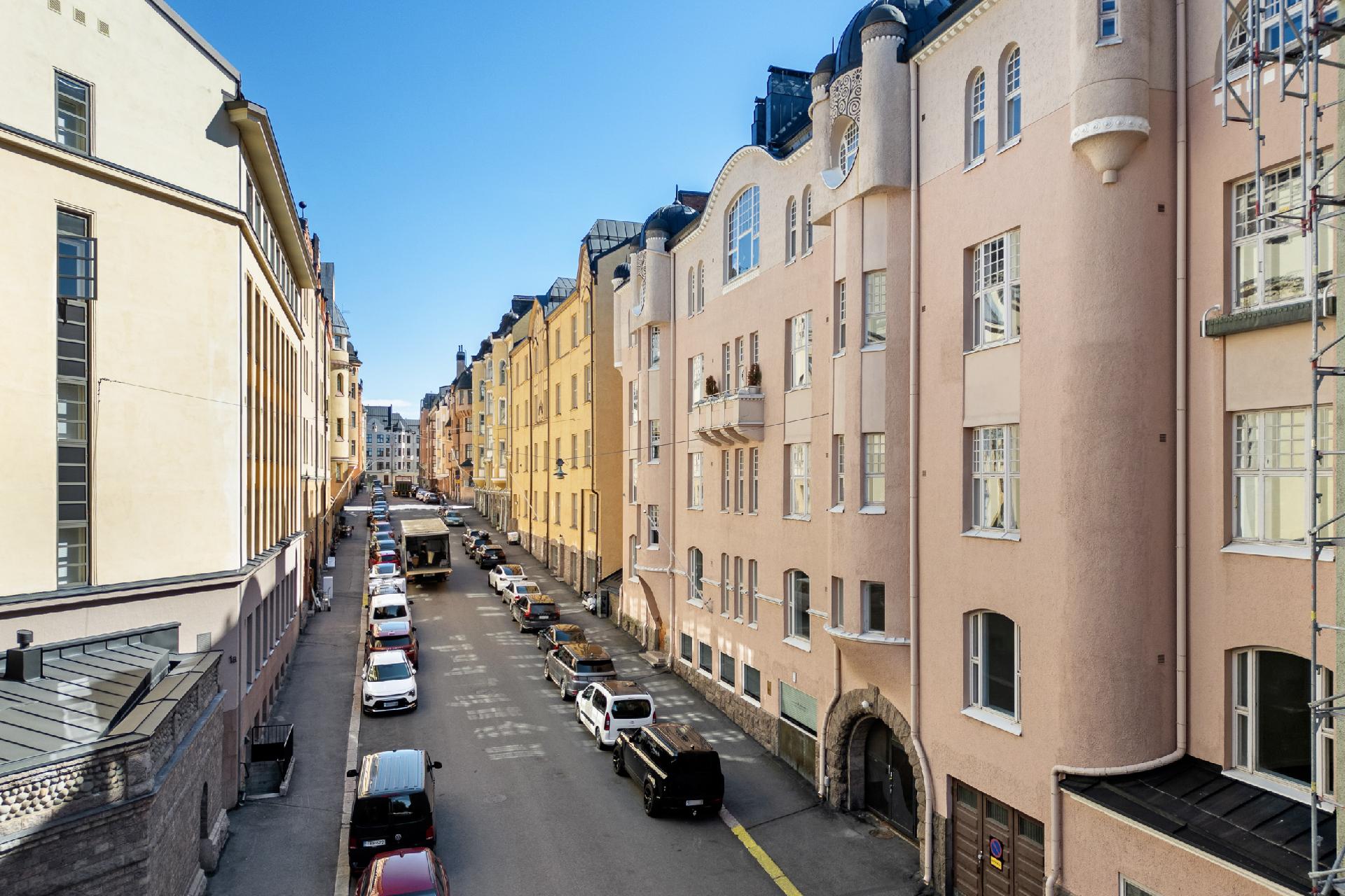 Luotsikatu 4, Katajanokka, Helsinki