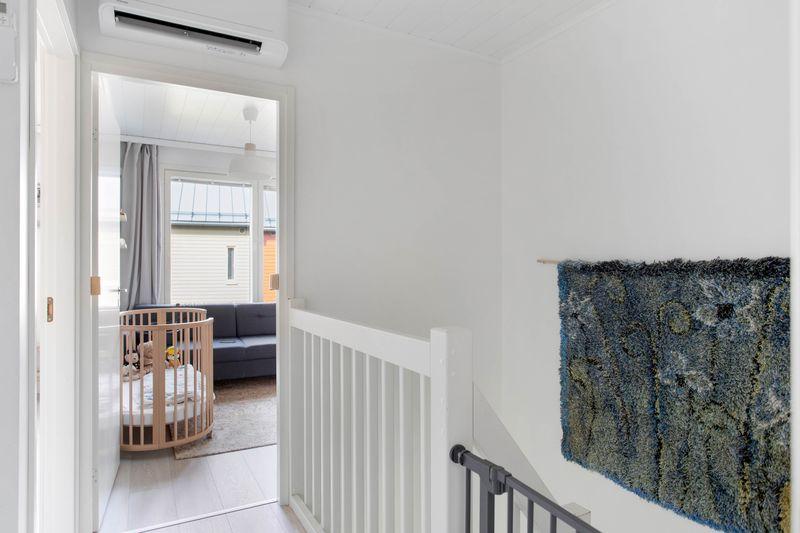 Neitoperhosentie 9, Honkasuo, Helsinki