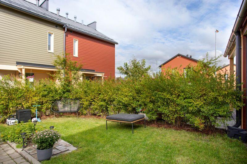 Neitoperhosentie 9, Honkasuo, Helsinki