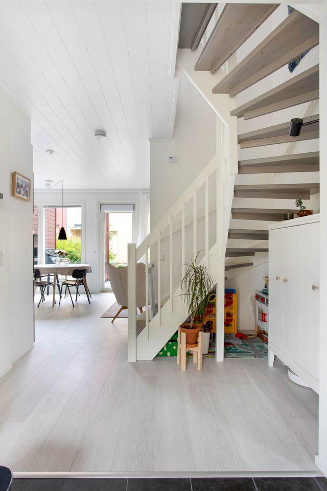 Neitoperhosentie 9, Honkasuo, Helsinki