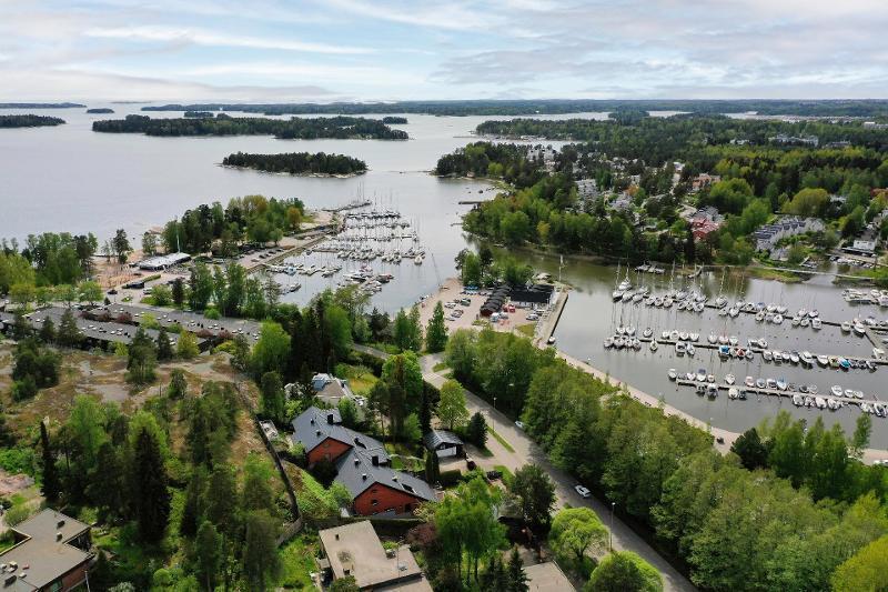 Haukilahden upea satama - Gäddviks fina småbåtshamn. 