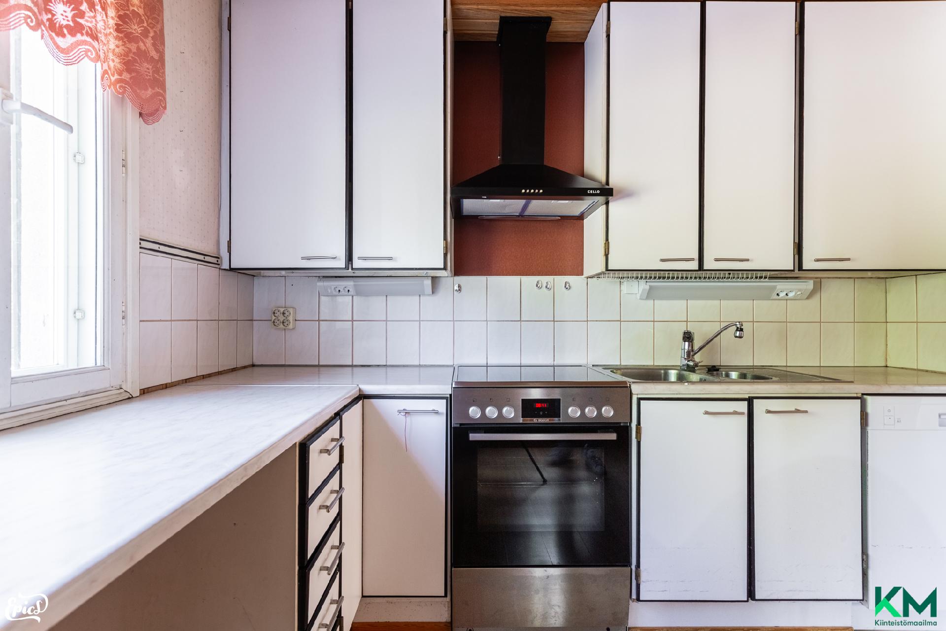 Pirttilahdentie 4, Sääksjärvi, Lempäälä