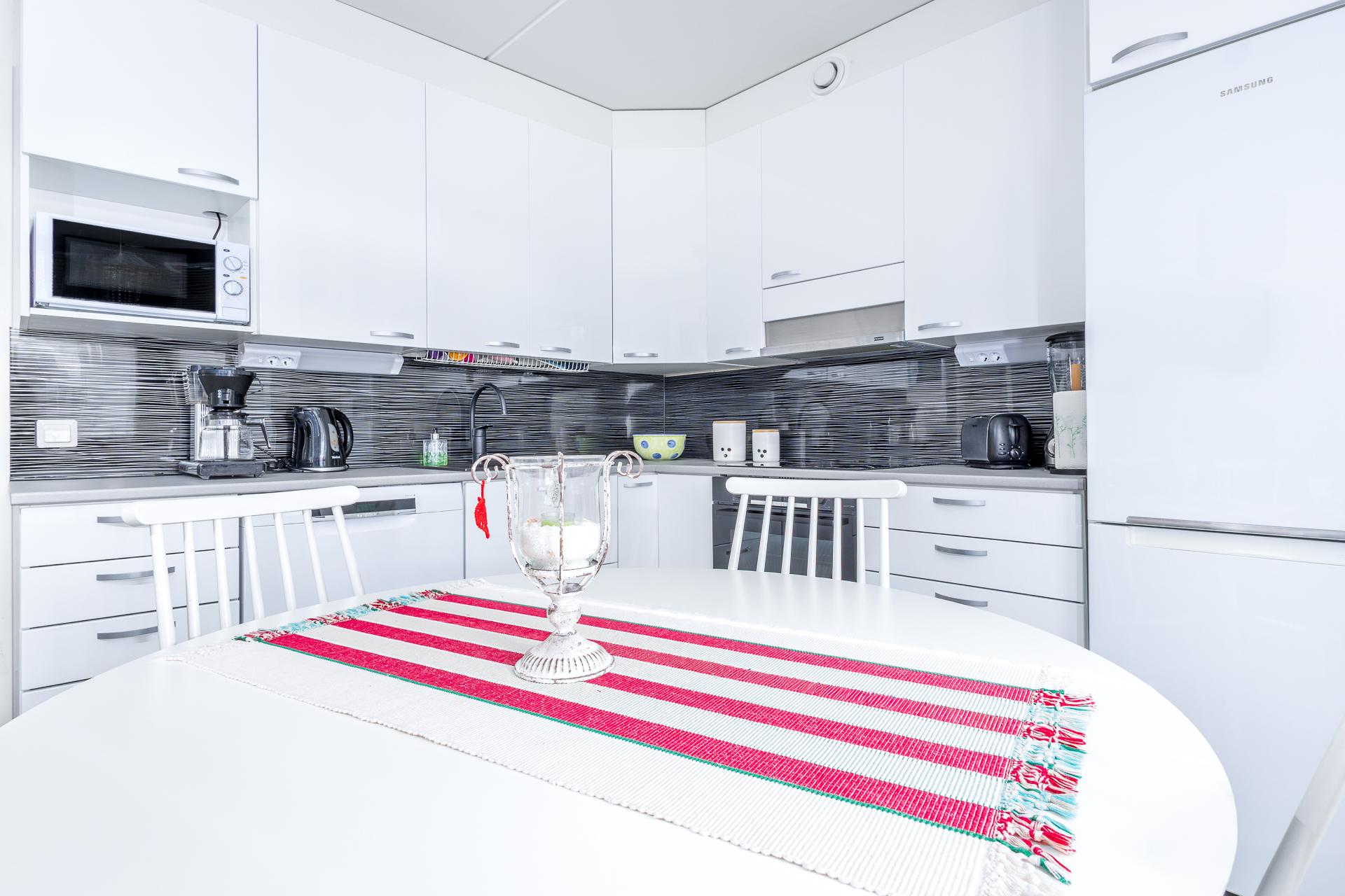 keittiön uusittuja tiloja