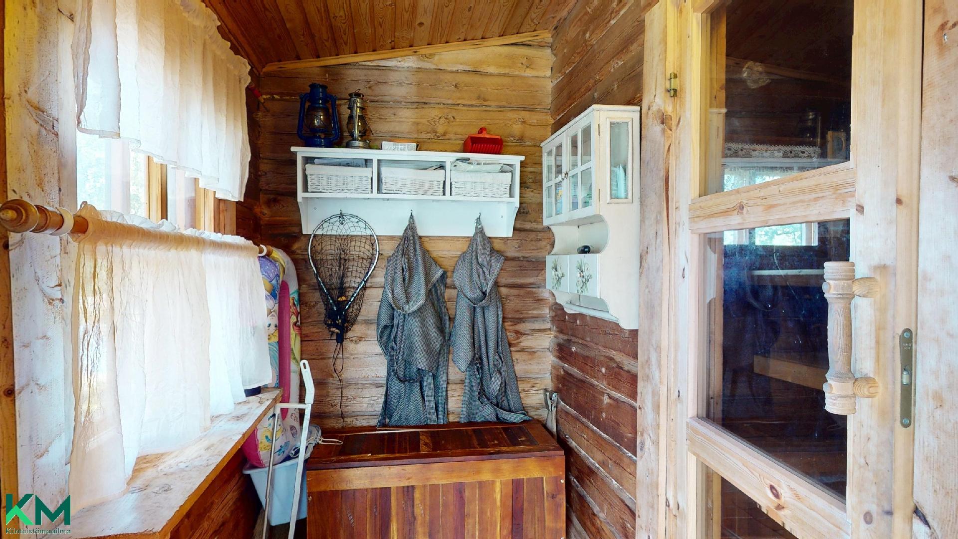 Panikentie 79, Replot, Mustasaari