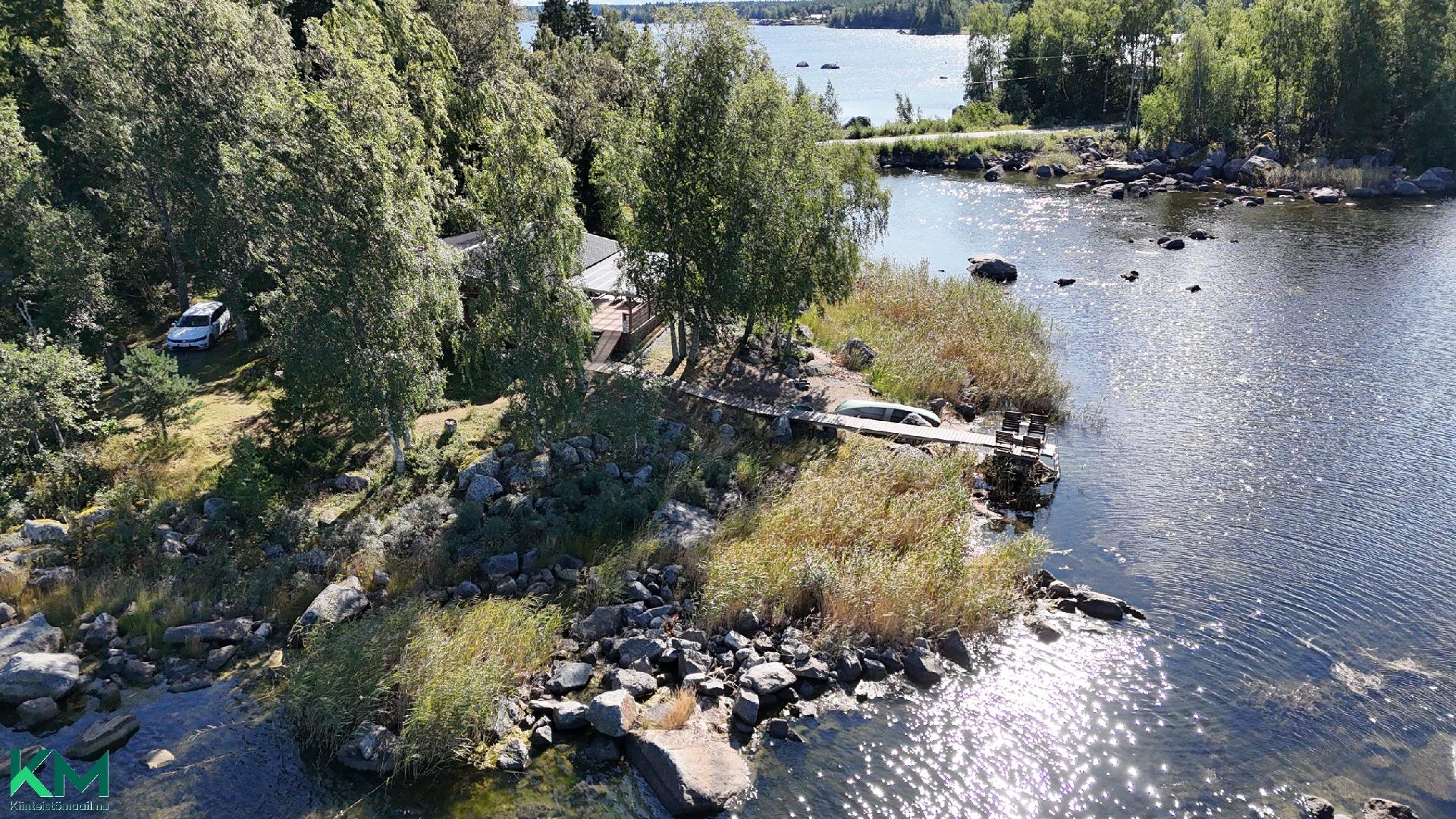 Panikentie 79, Replot, Mustasaari