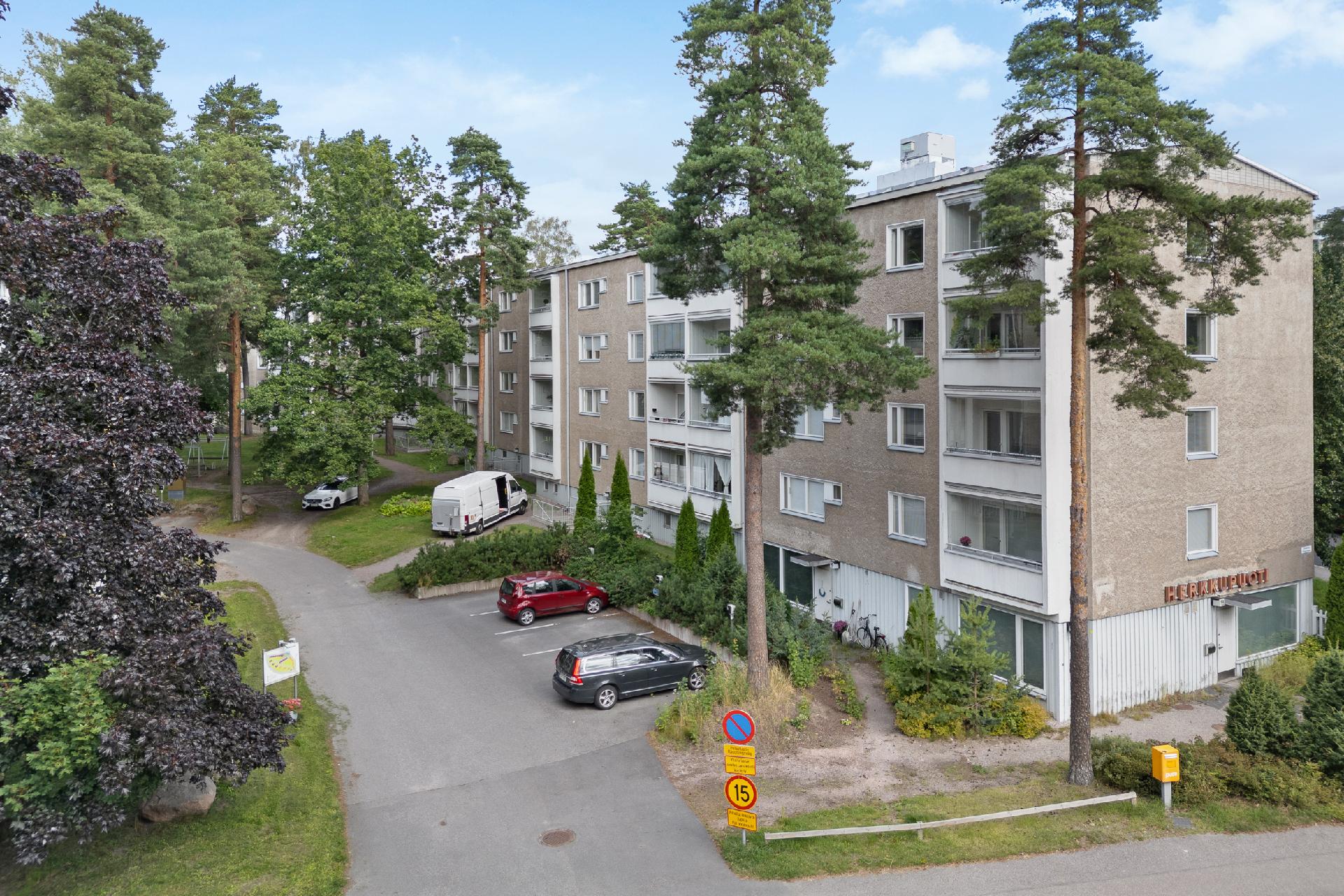 Porintie 9, Munkkivuori, Helsinki