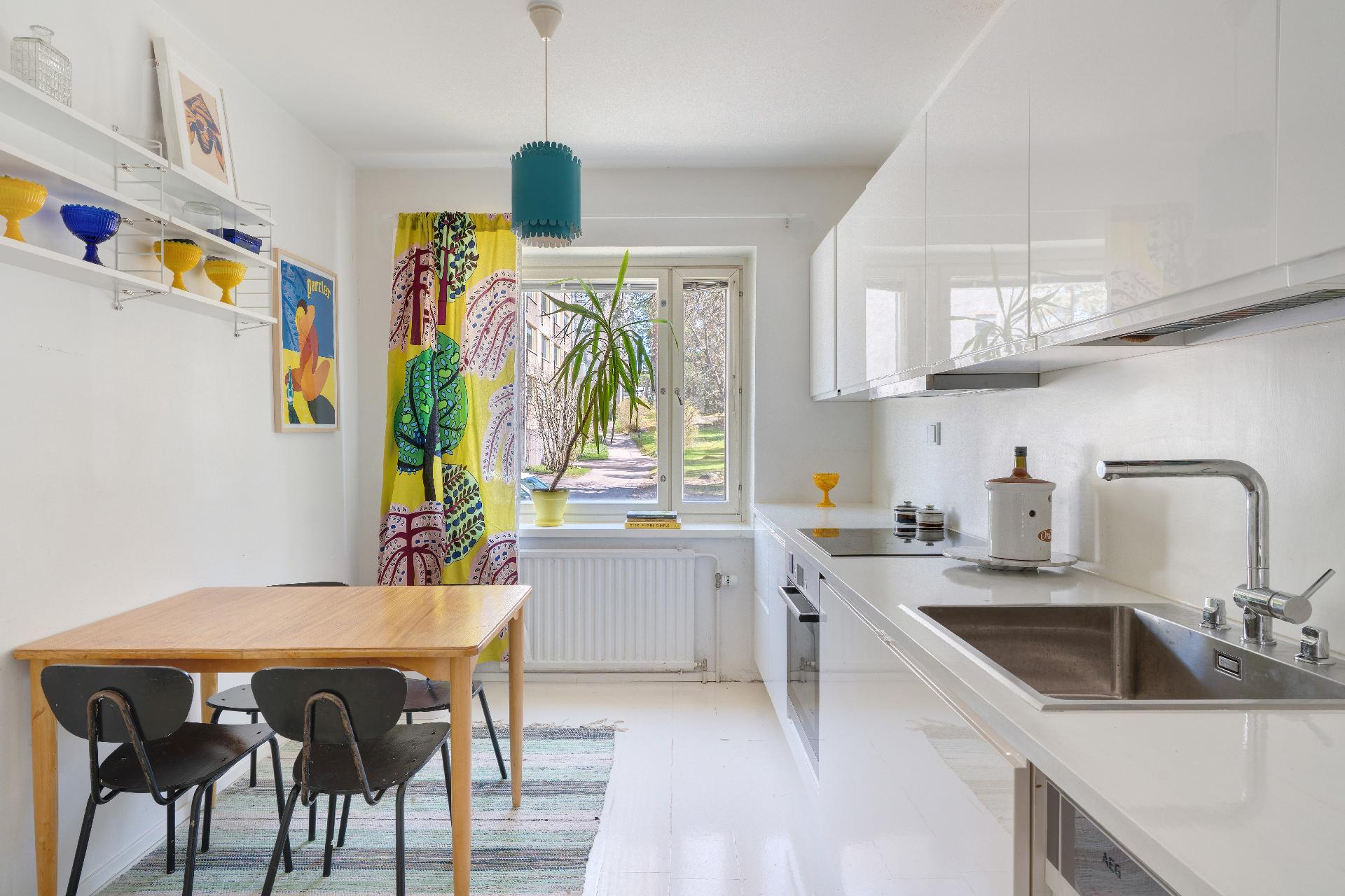 Porintie 9, Munkkivuori, Helsinki