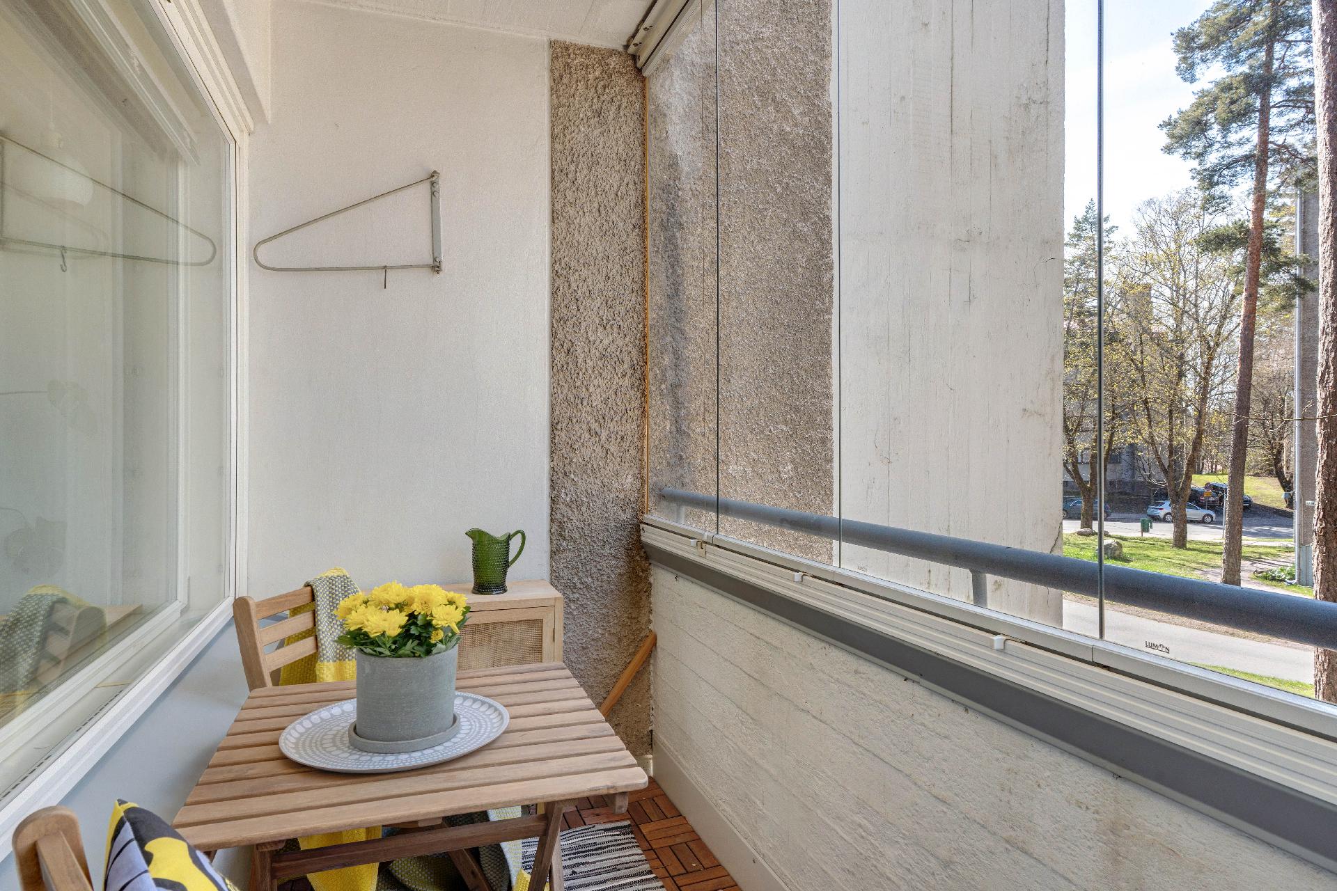 Porintie 9, Munkkivuori, Helsinki