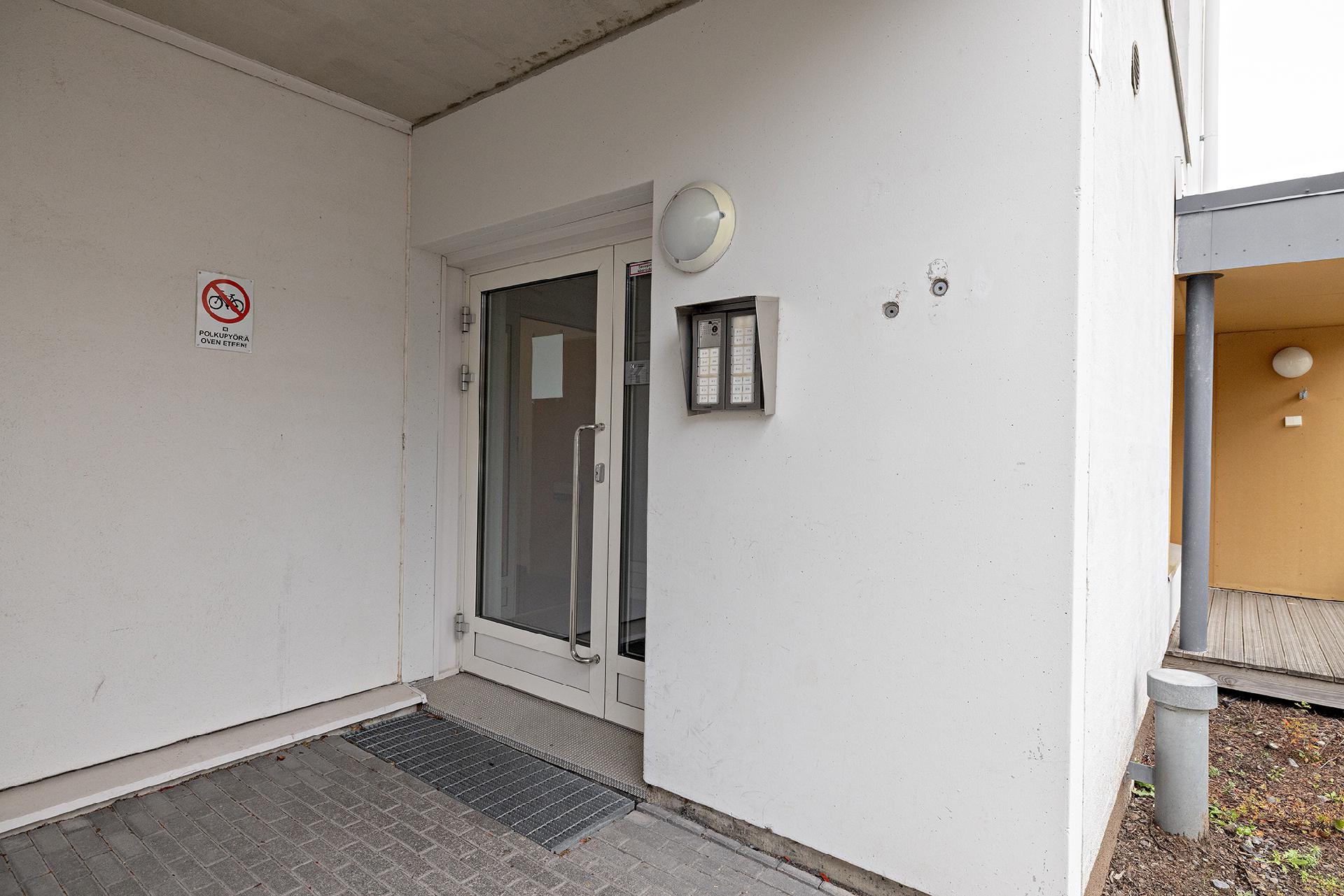 Kauppalinnankatu 1, Linnanmaa, Oulu