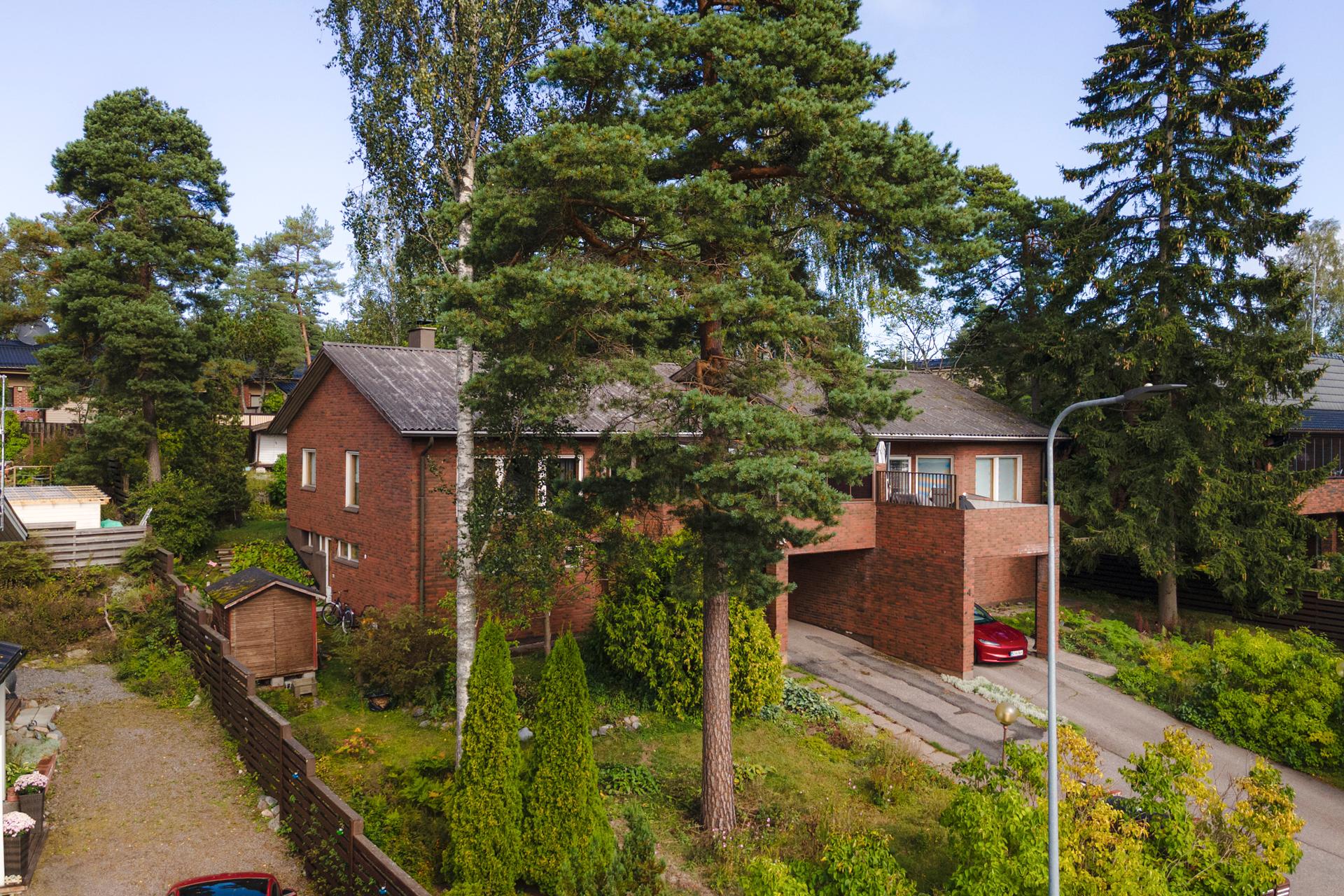 Sarvastonkuja 4, Laajasalo, Helsinki