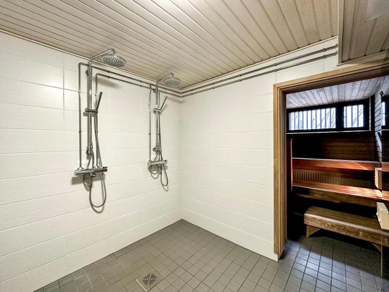 Taloyhtiön suihkutila