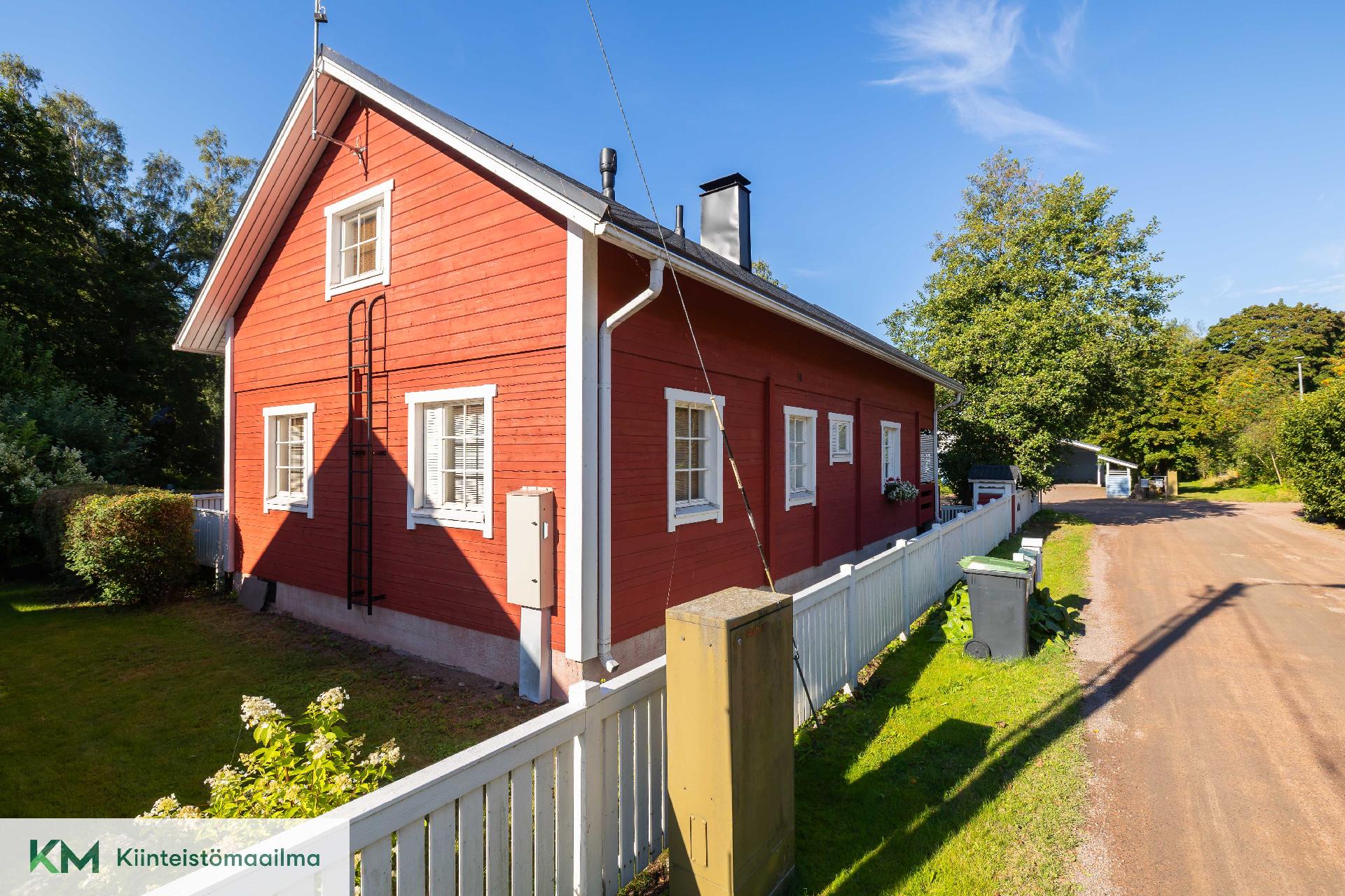 Punkkilantie 11, Tiutinen, Kotka