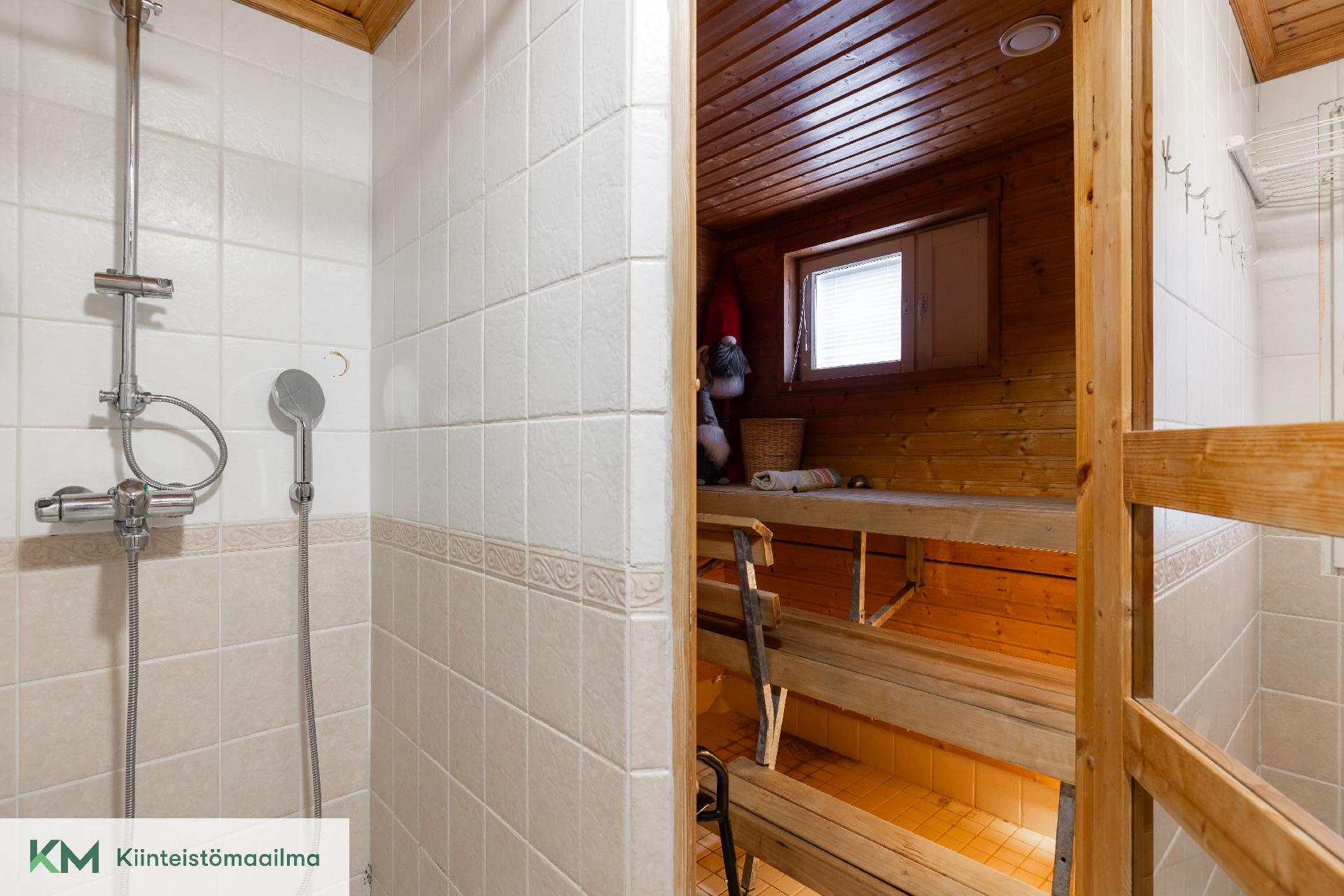 Punkkilantie 11, Tiutinen, Kotka